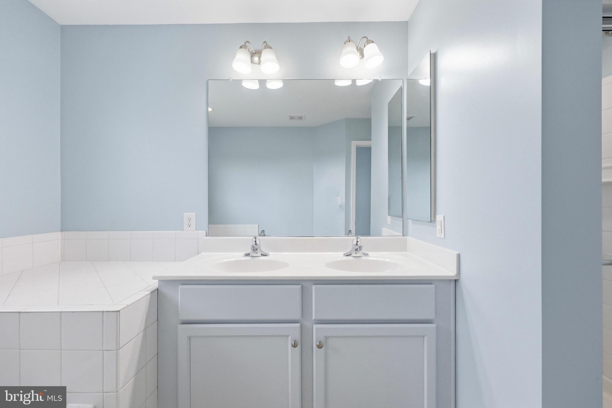 KENSINGTON TERRACE - Residential