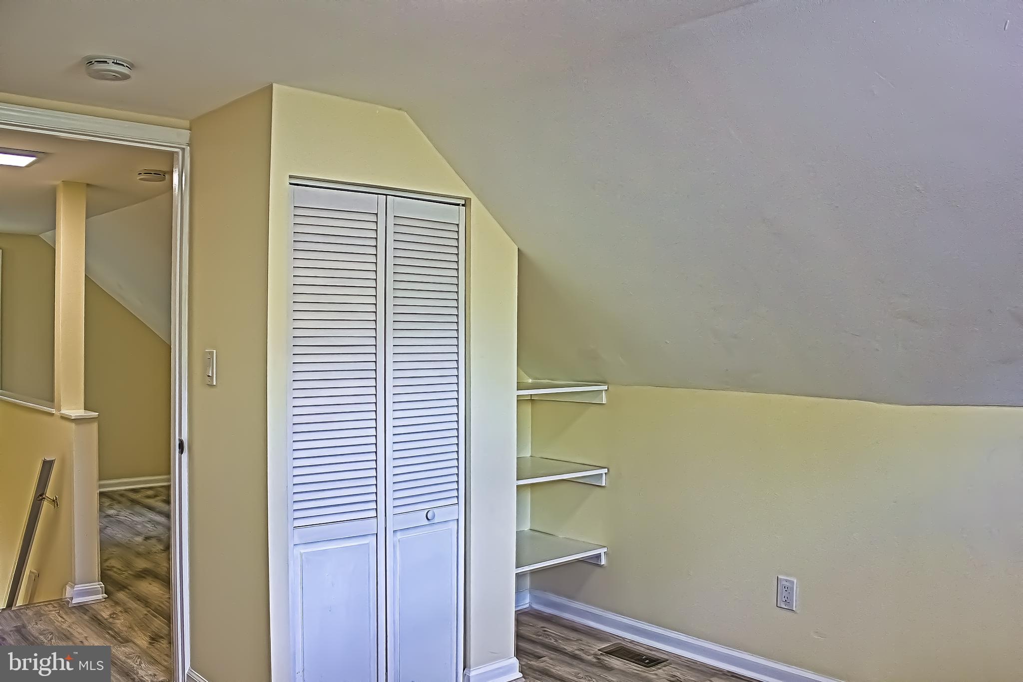 ROCKCREST - Residential Lease