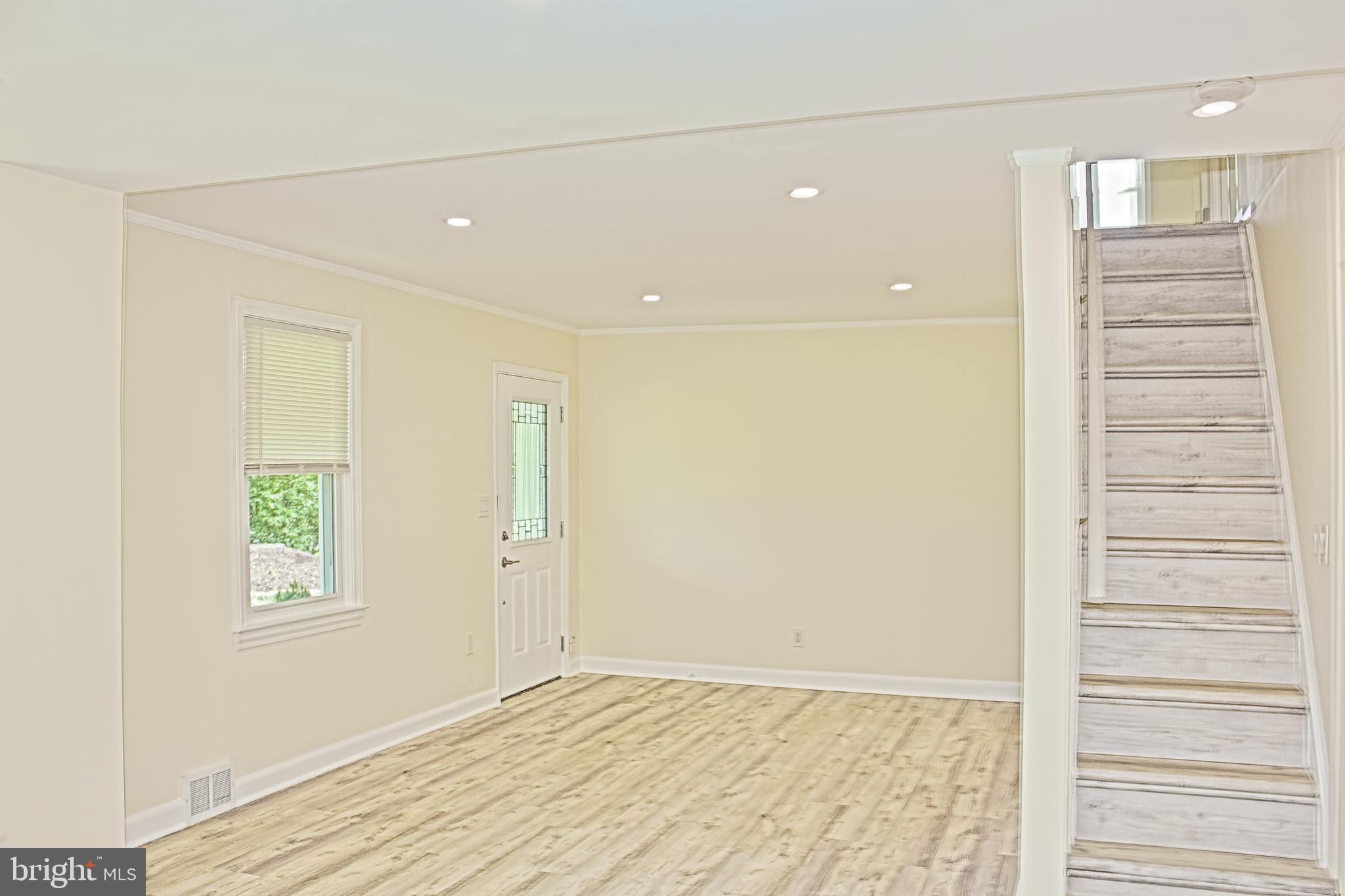 ROCKCREST - Residential Lease