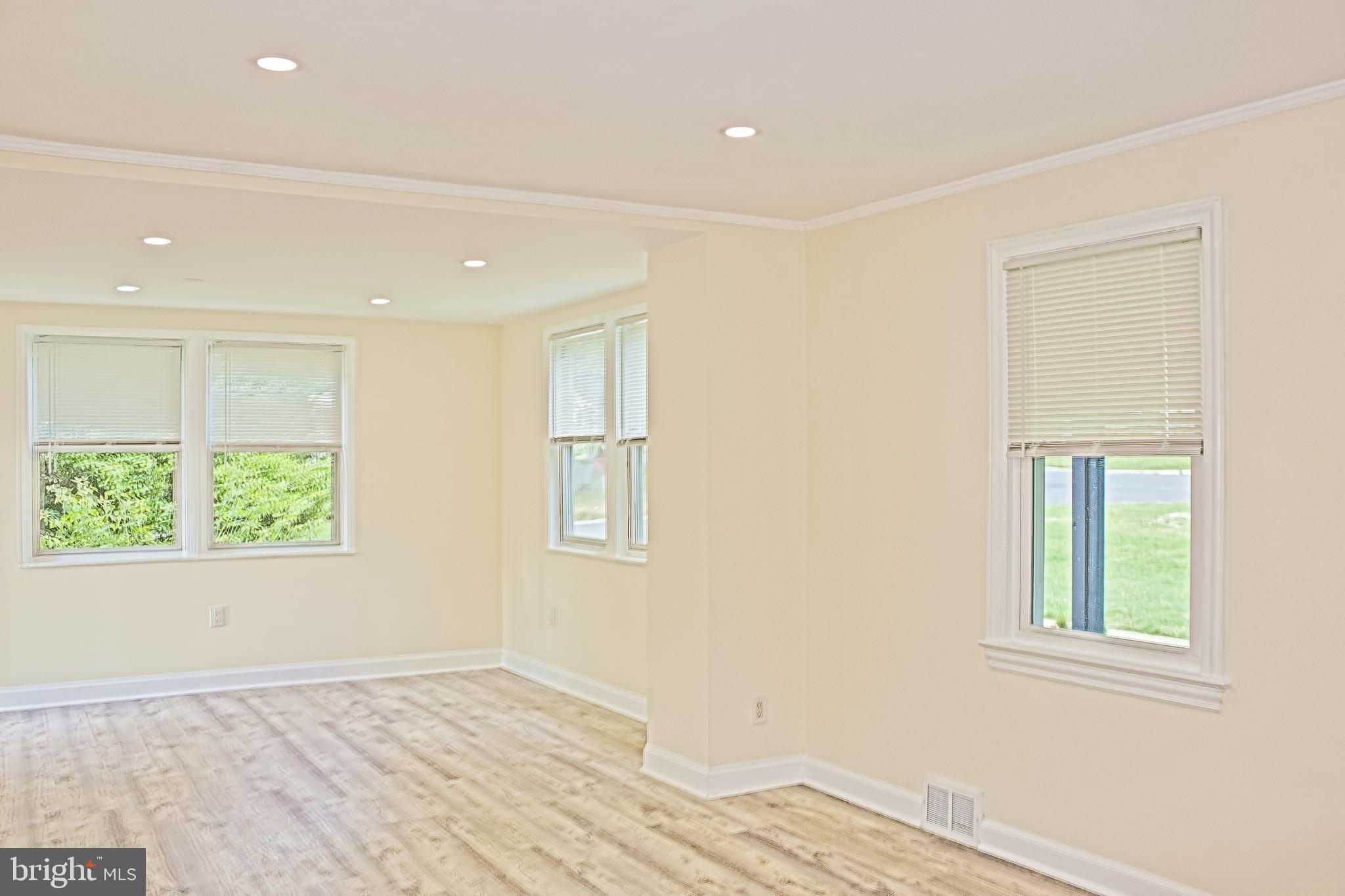 ROCKCREST - Residential Lease