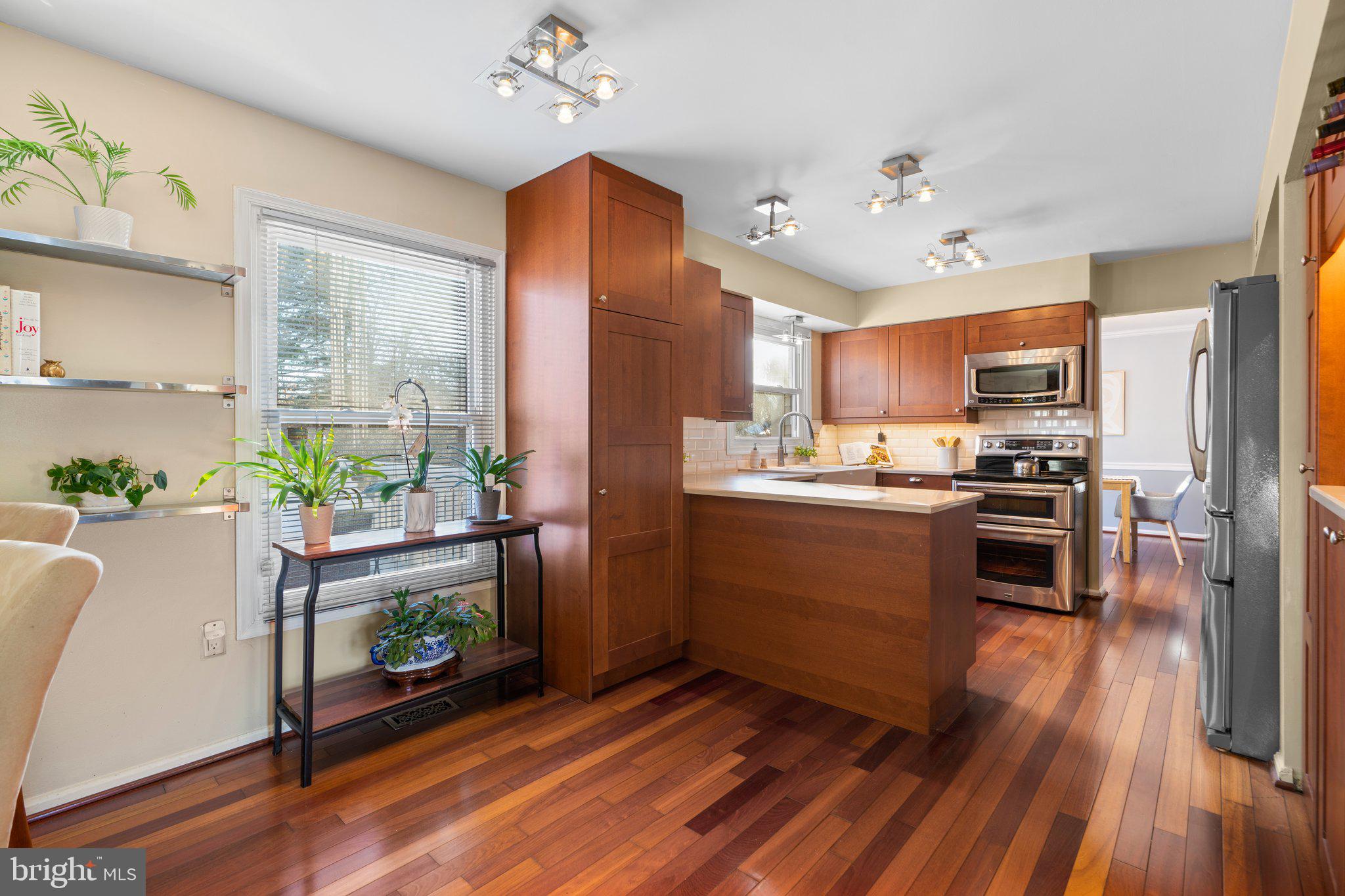 MILL CREEK SOUTH - Residential