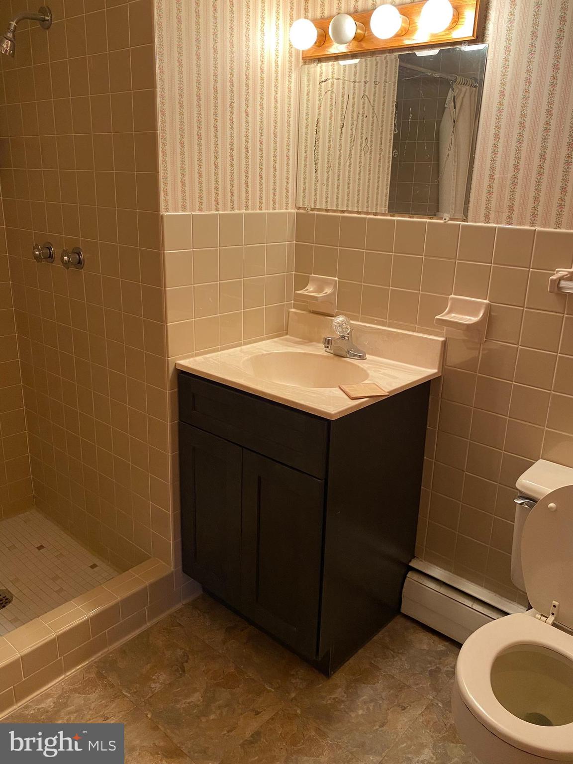 BRADDOCK ESTATES - Residential
