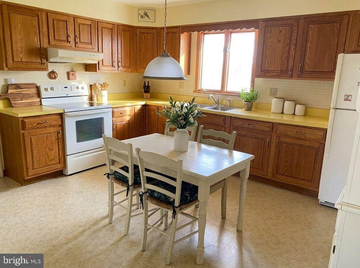 BRADDOCK ESTATES - Residential