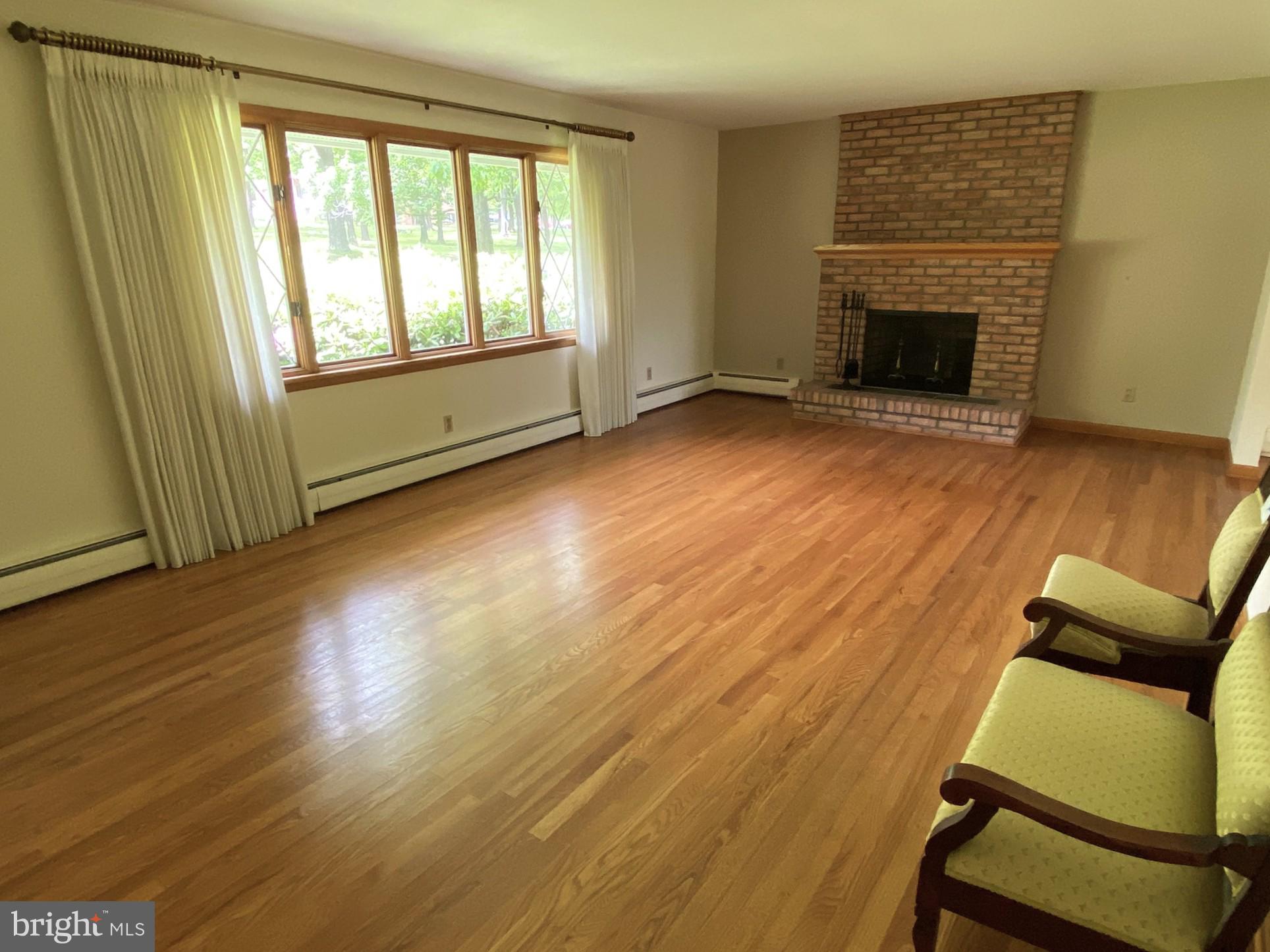 BRADDOCK ESTATES - Residential