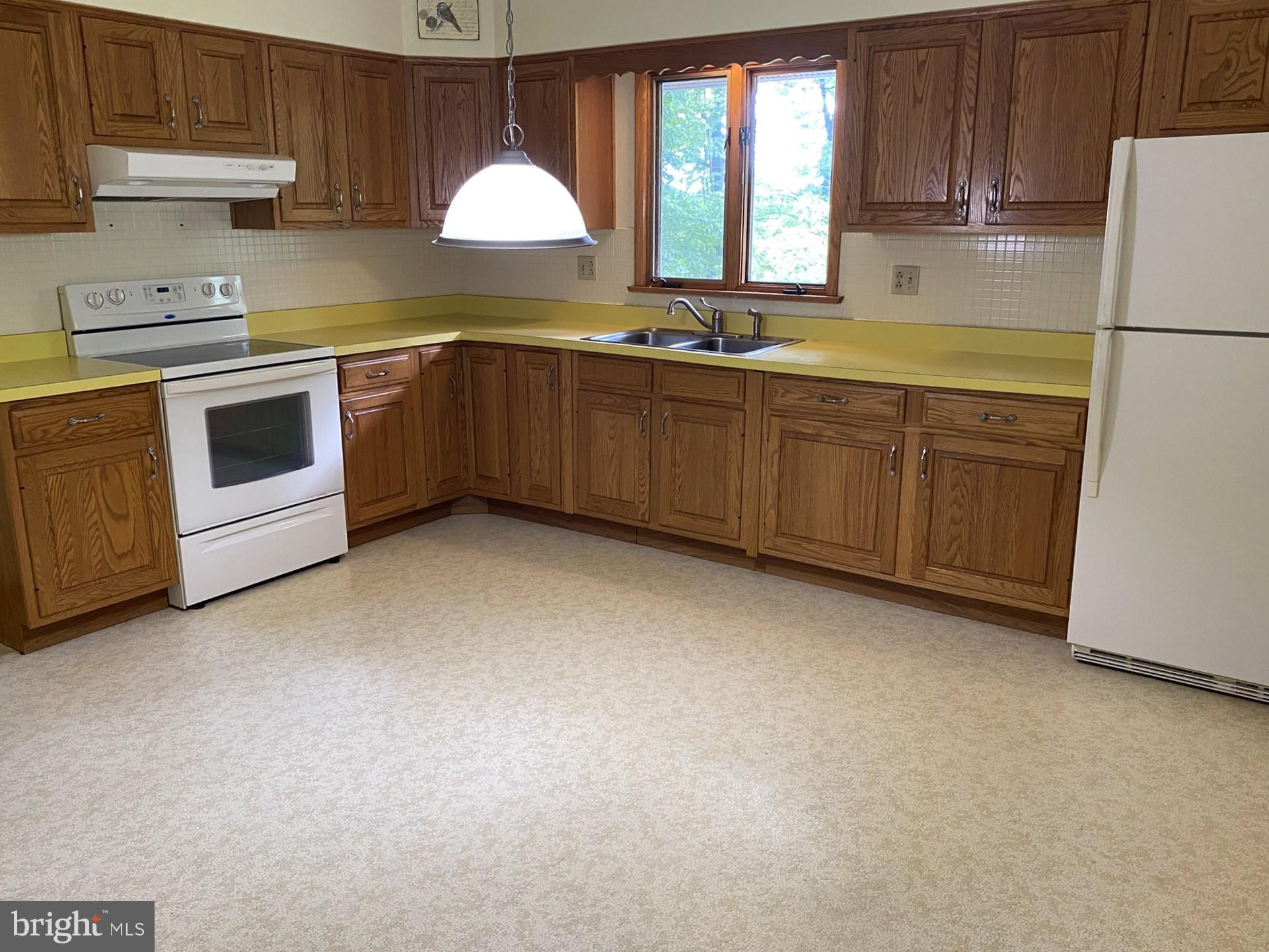 BRADDOCK ESTATES - Residential