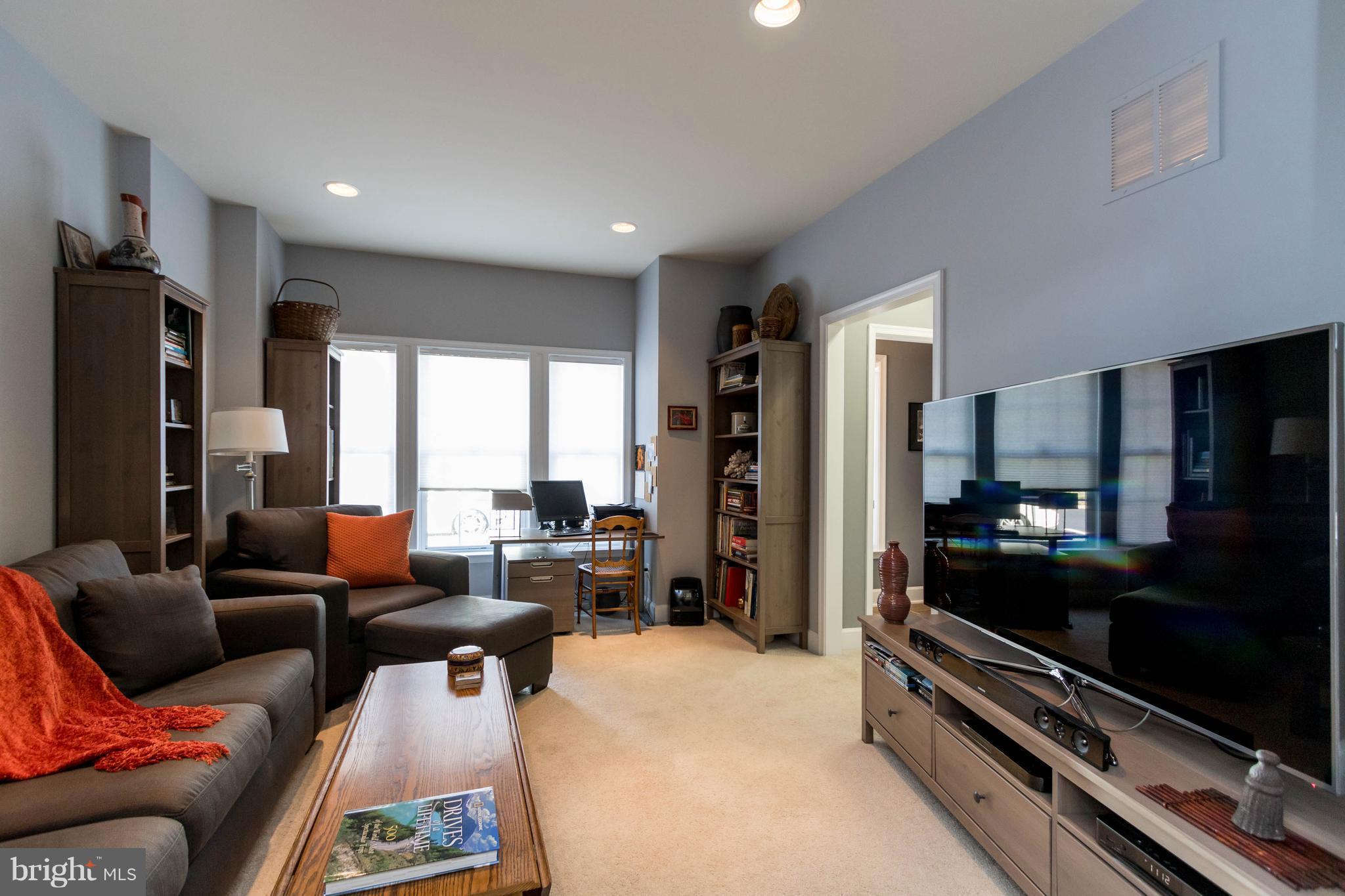 POTOMAC CLUB - Residential