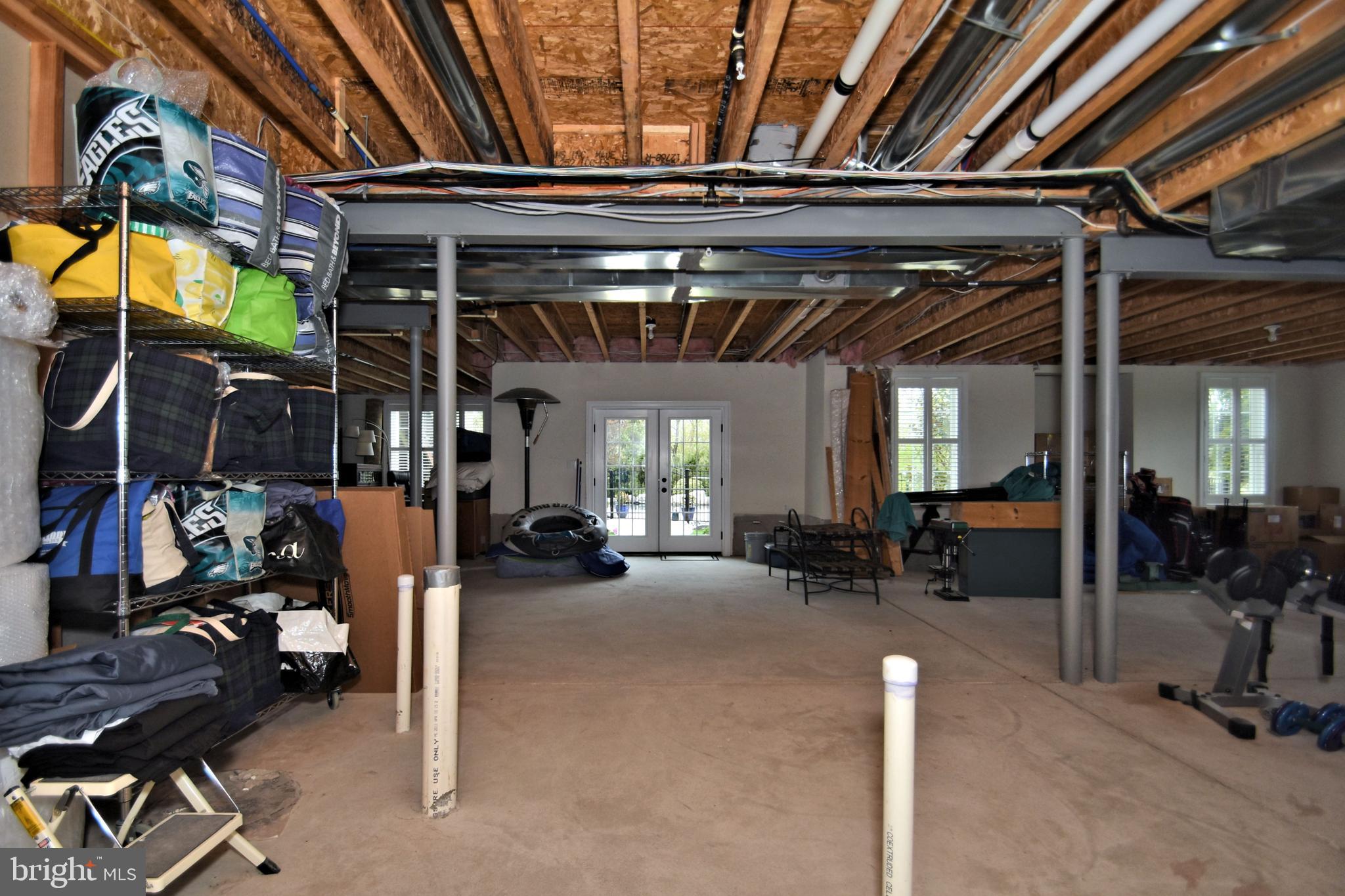 DUTCHESS FARM ESTS - Residential