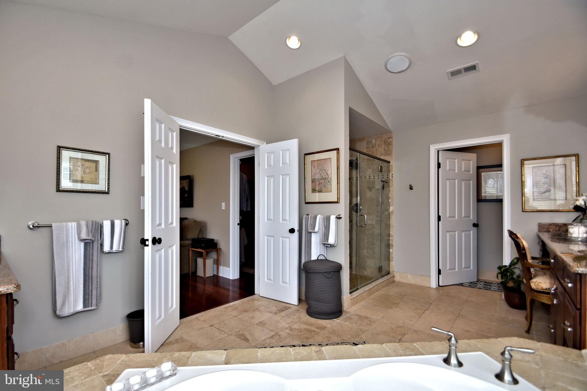 DUTCHESS FARM ESTS - Residential