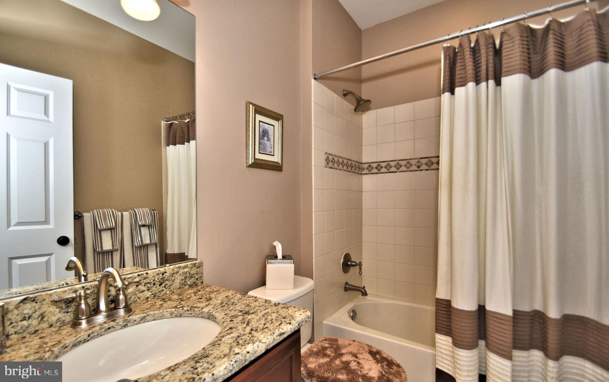 DUTCHESS FARM ESTS - Residential