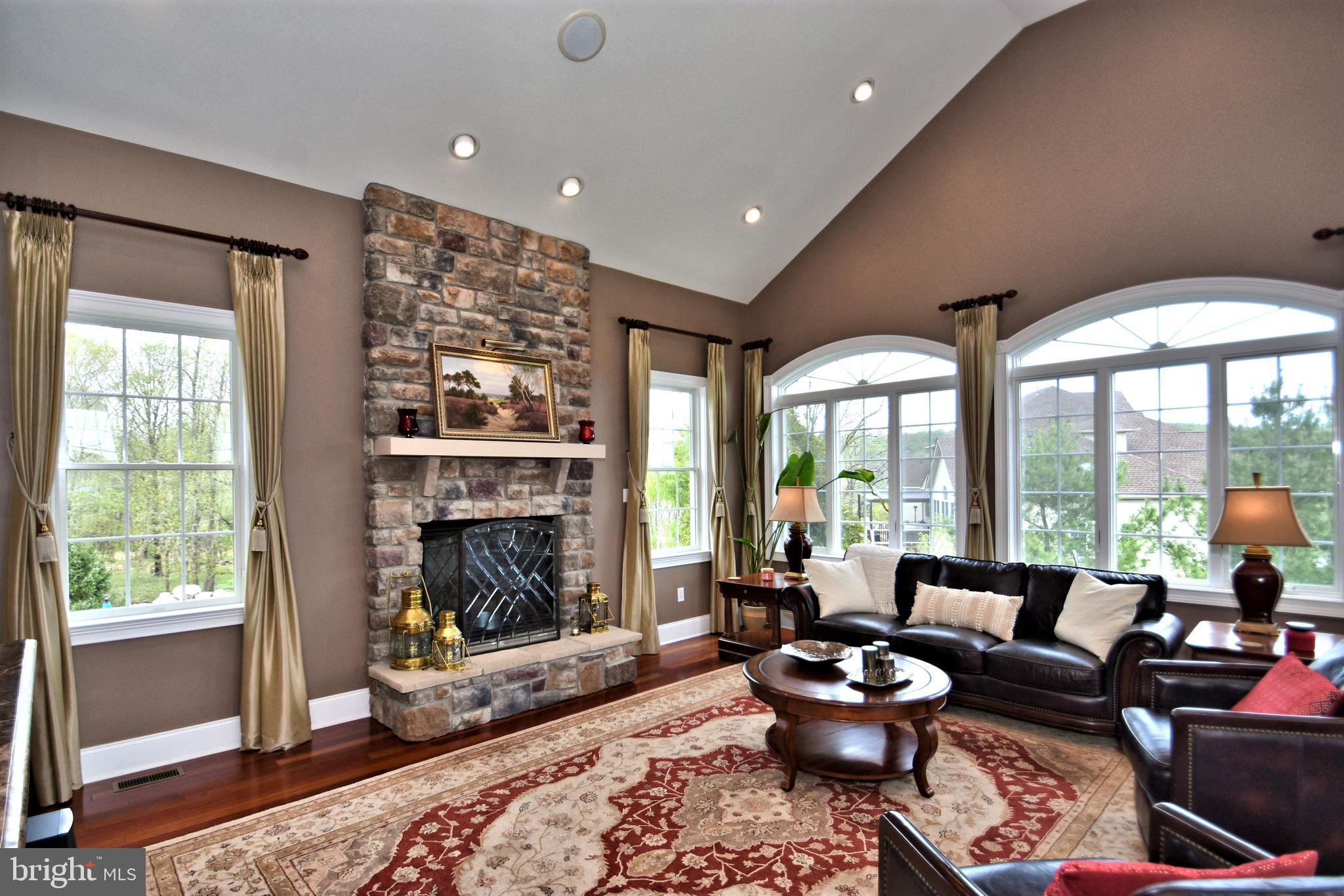 DUTCHESS FARM ESTS - Residential