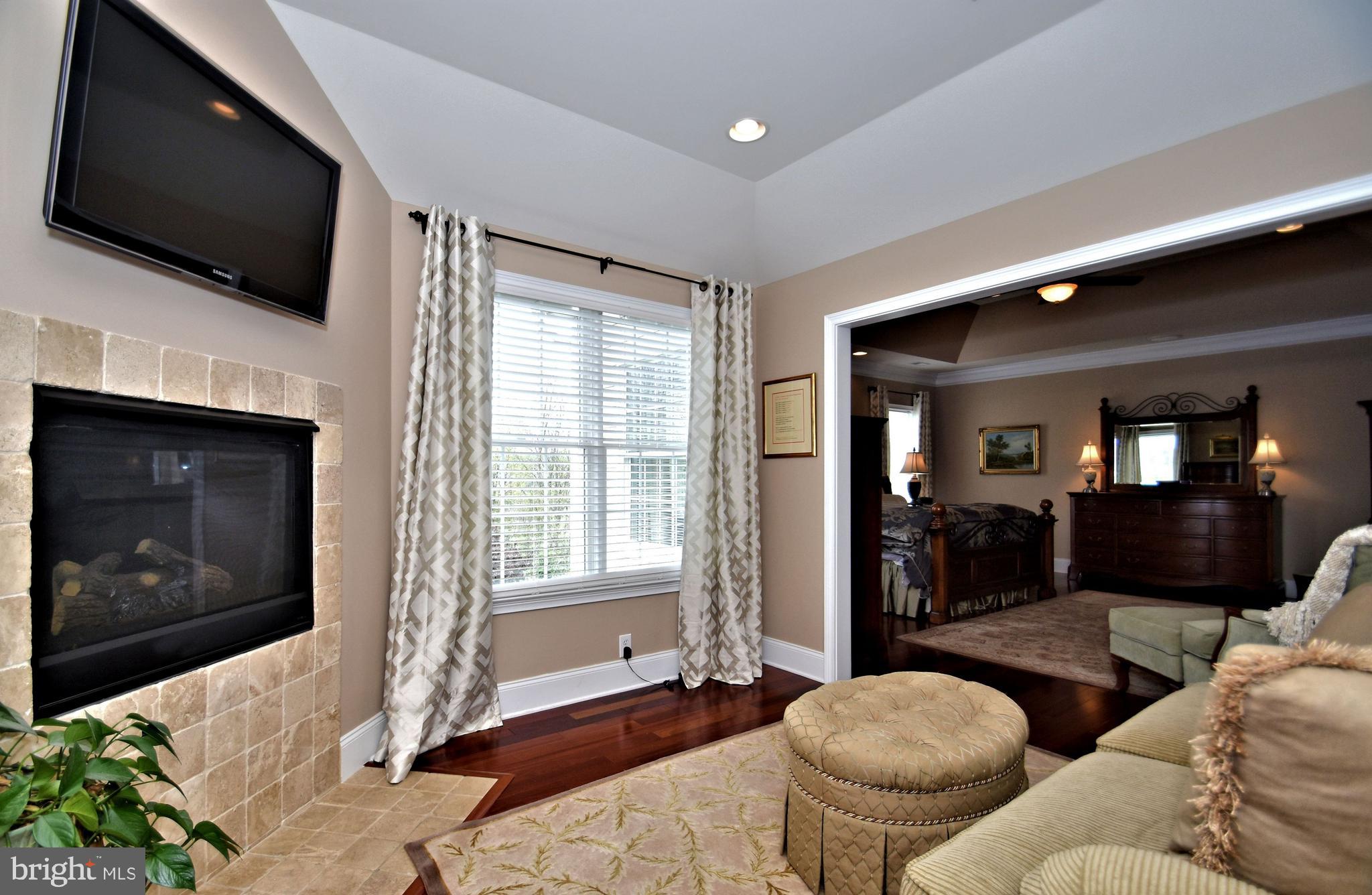 DUTCHESS FARM ESTS - Residential