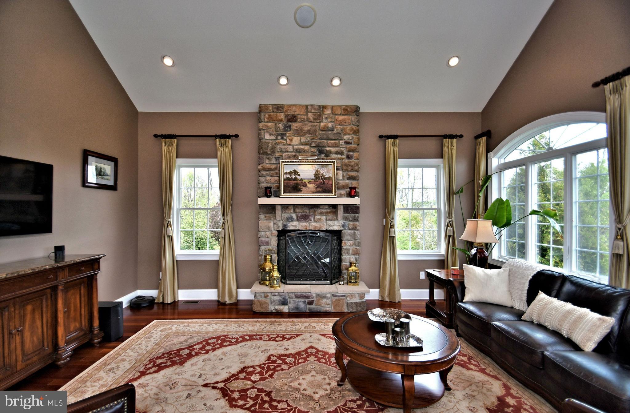 DUTCHESS FARM ESTS - Residential