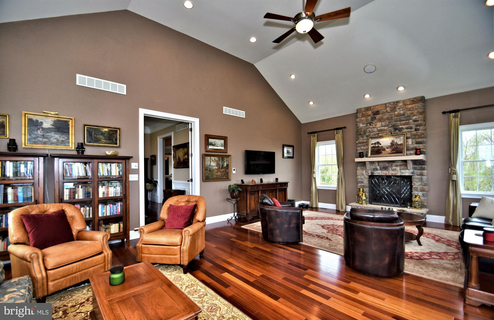 DUTCHESS FARM ESTS - Residential