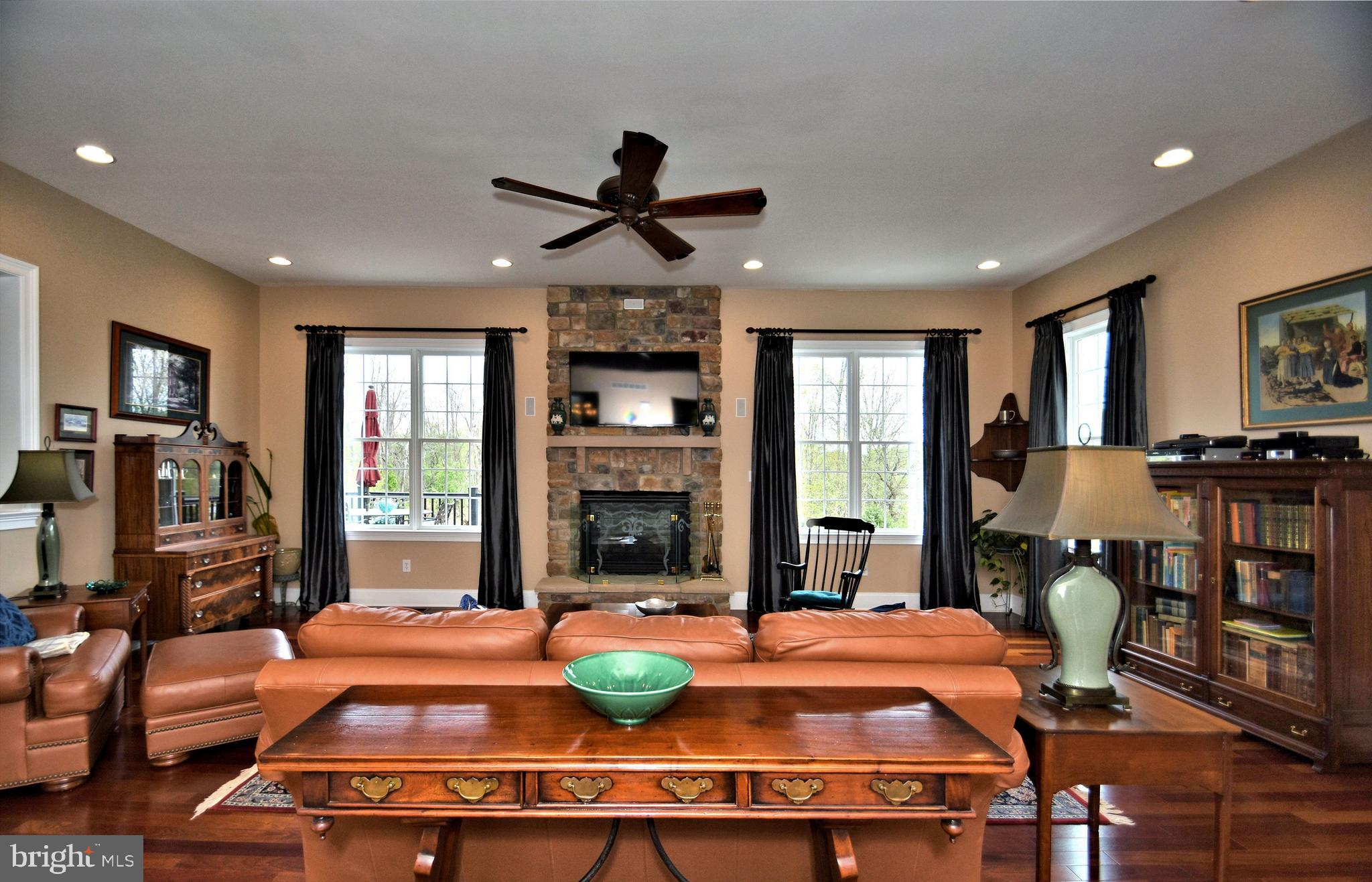 DUTCHESS FARM ESTS - Residential