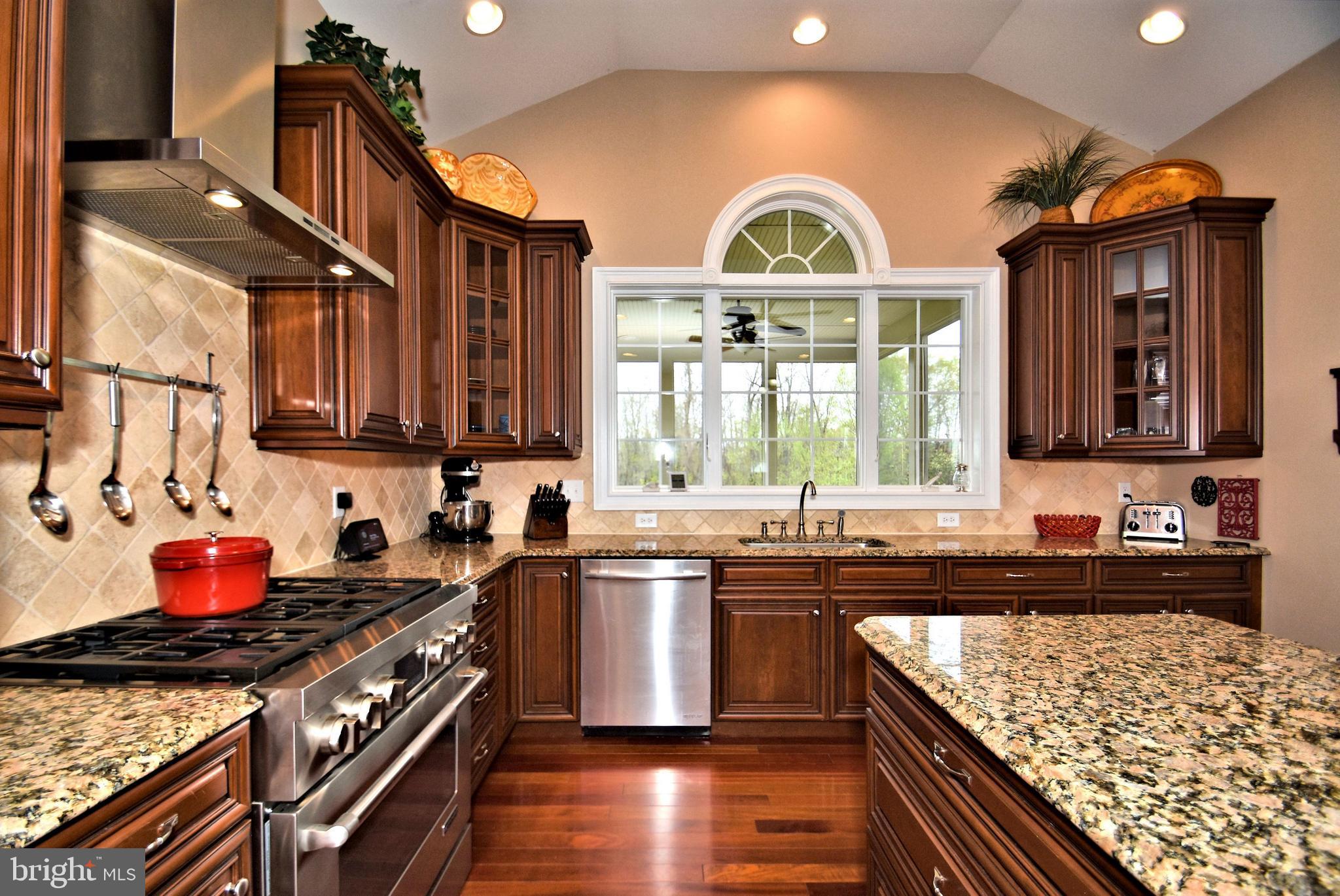 DUTCHESS FARM ESTS - Residential