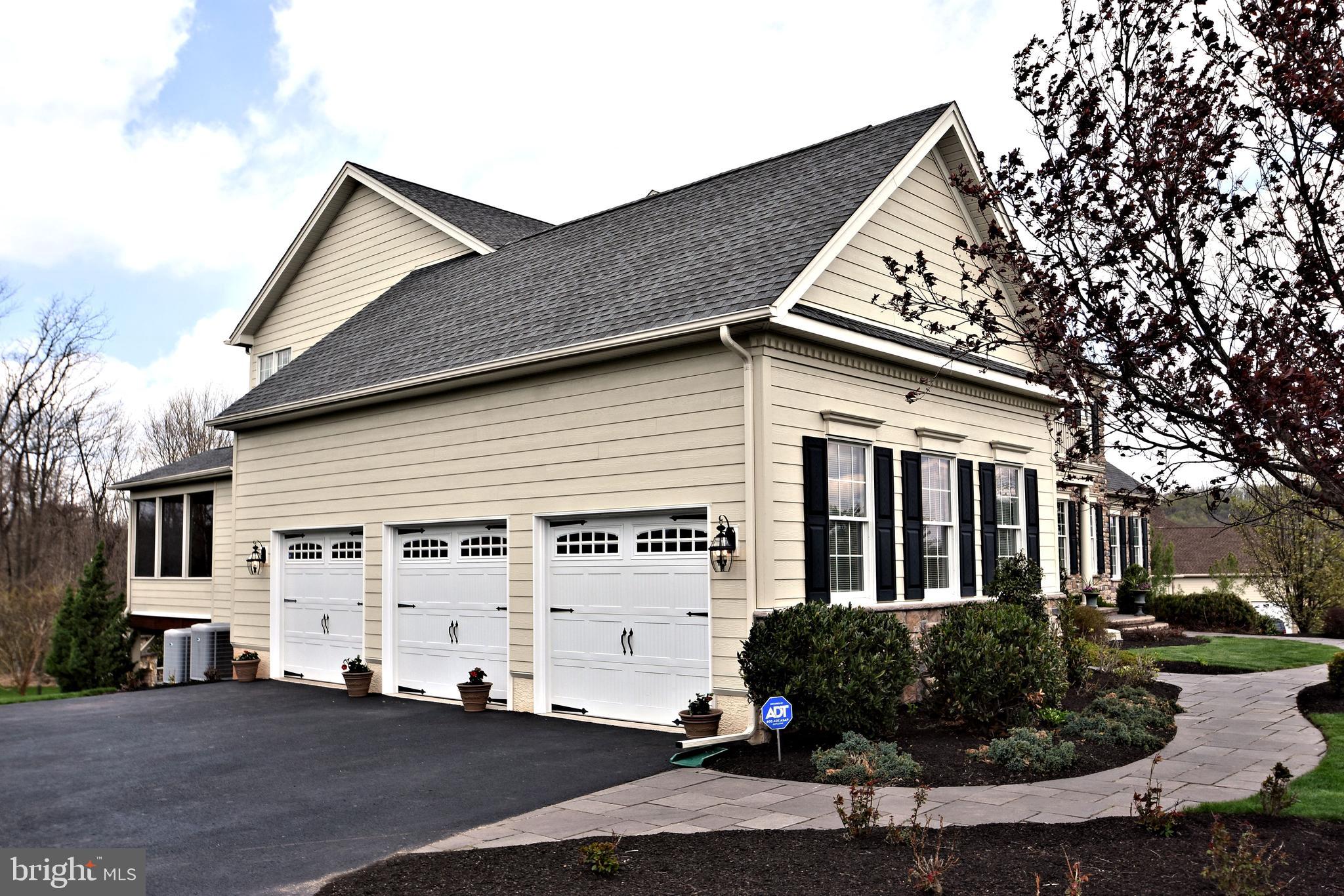 DUTCHESS FARM ESTS - Residential