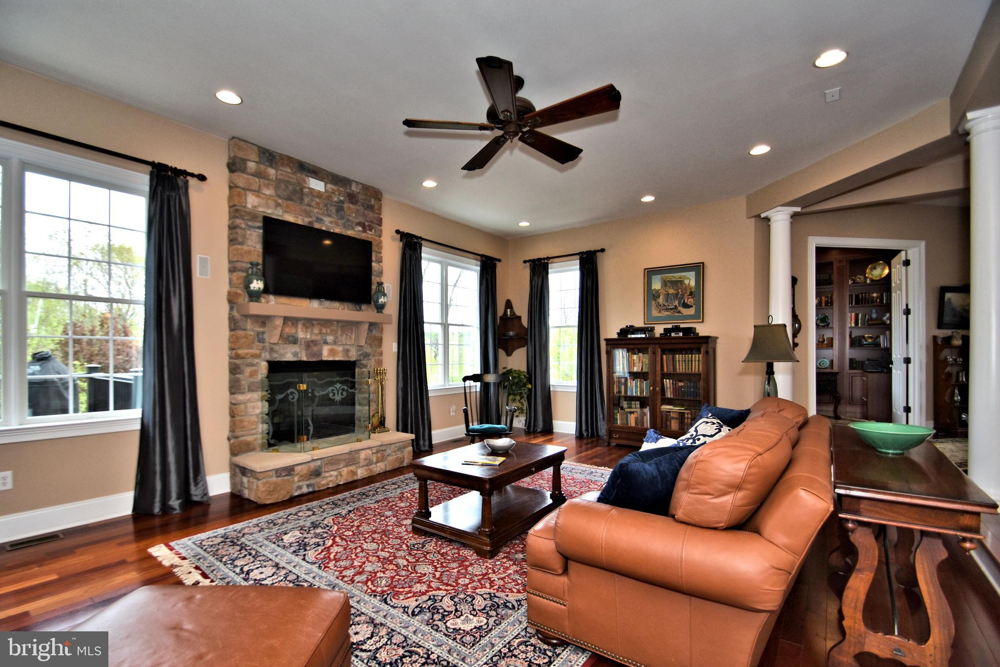 DUTCHESS FARM ESTS - Residential