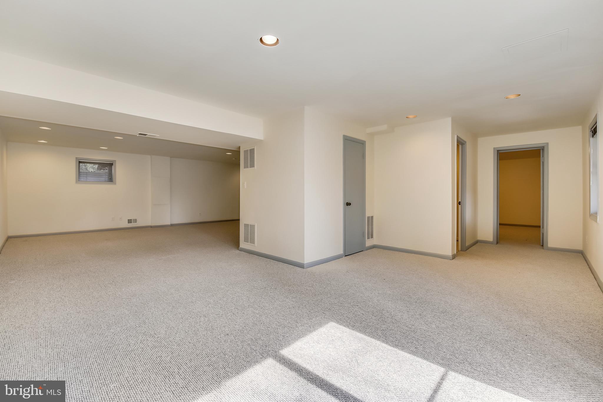 FALLSREACH - Residential Lease