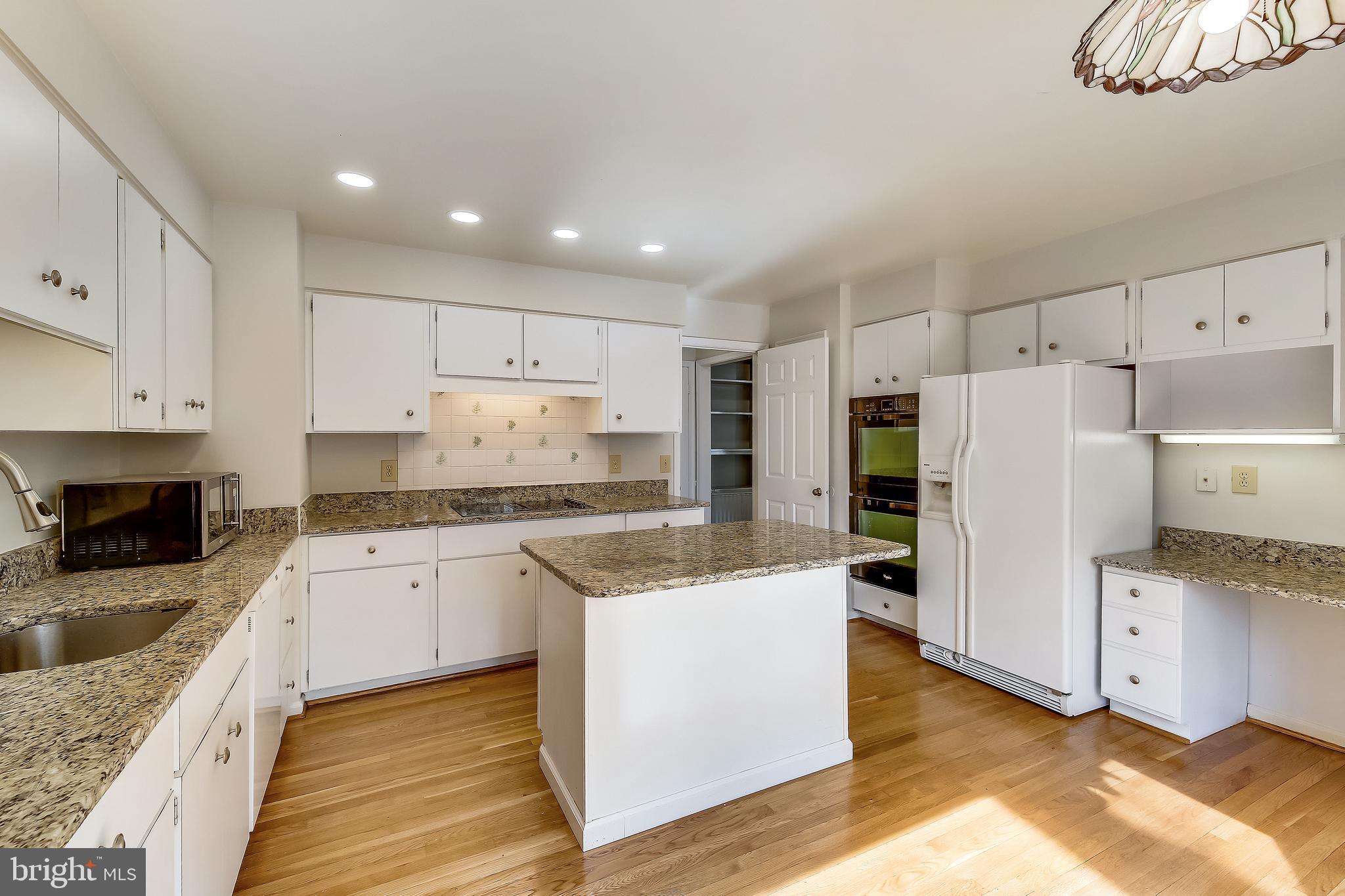 FALLSREACH - Residential Lease