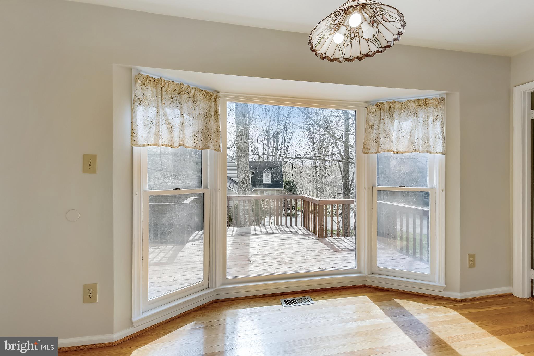 FALLSREACH - Residential Lease