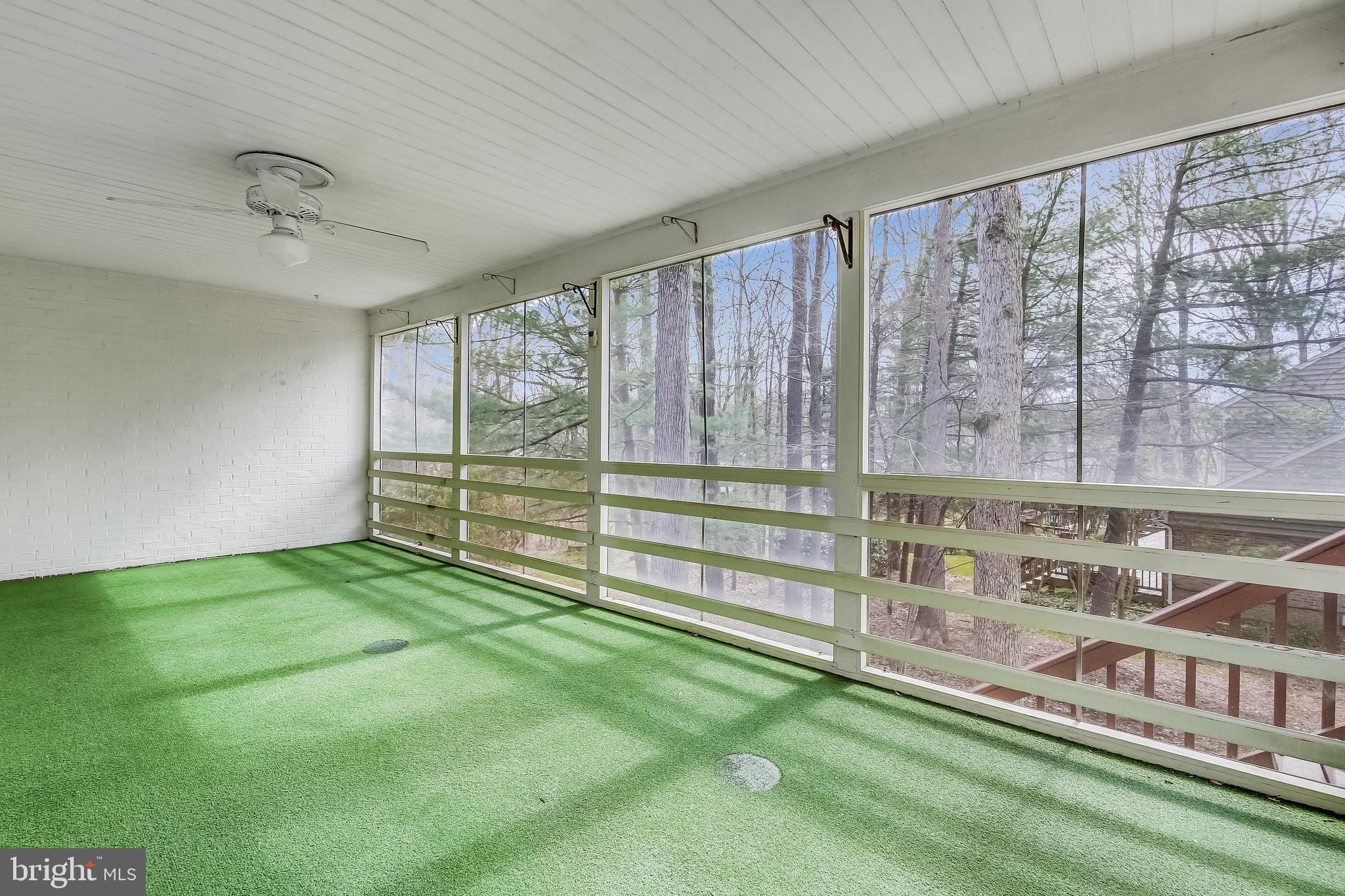 FALLSREACH - Residential Lease