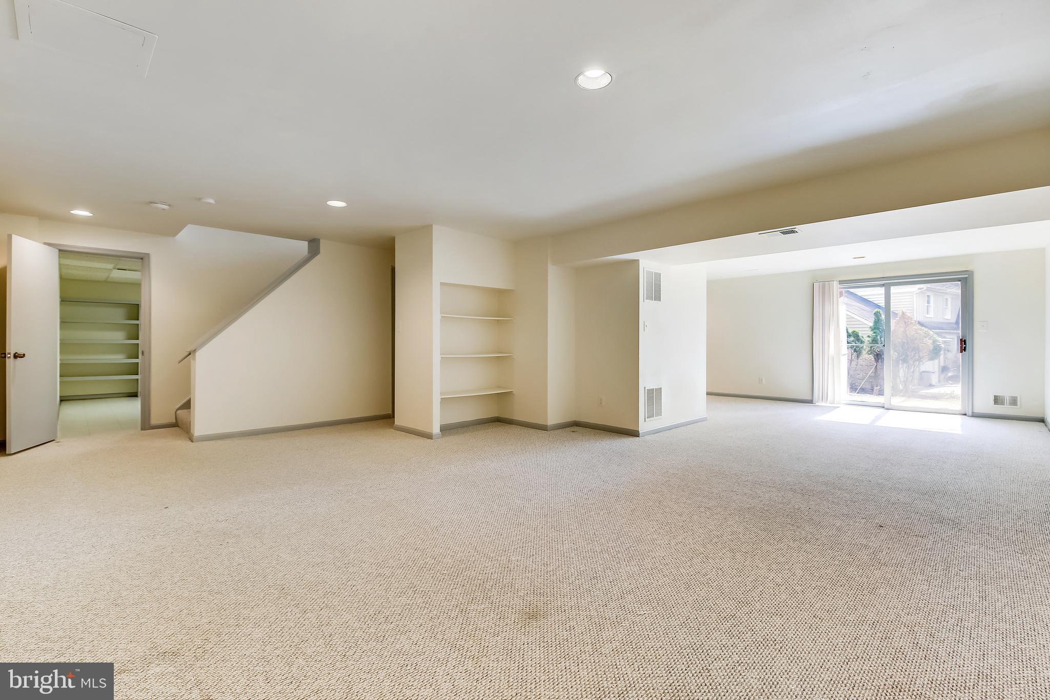 FALLSREACH - Residential Lease