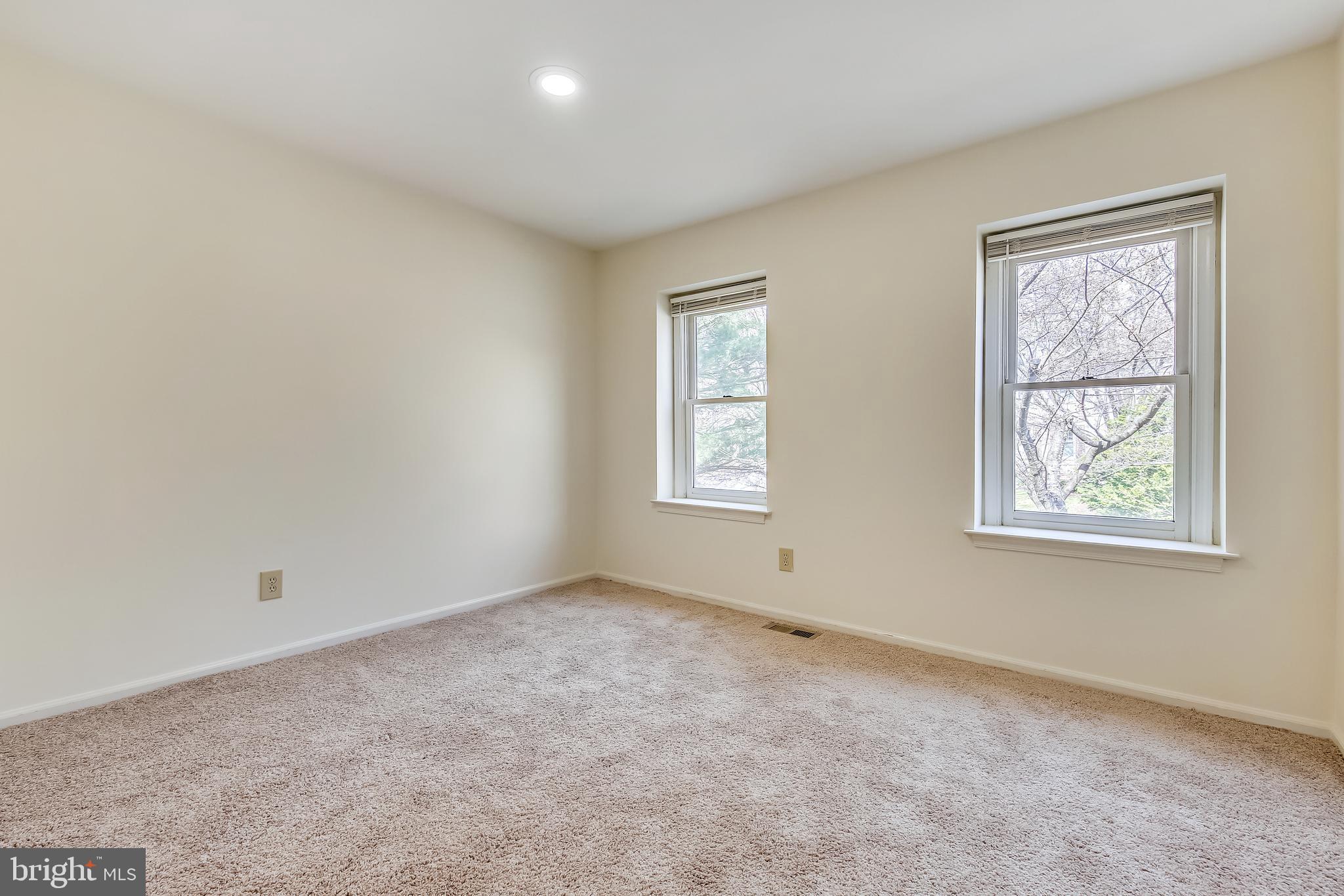 FALLSREACH - Residential Lease