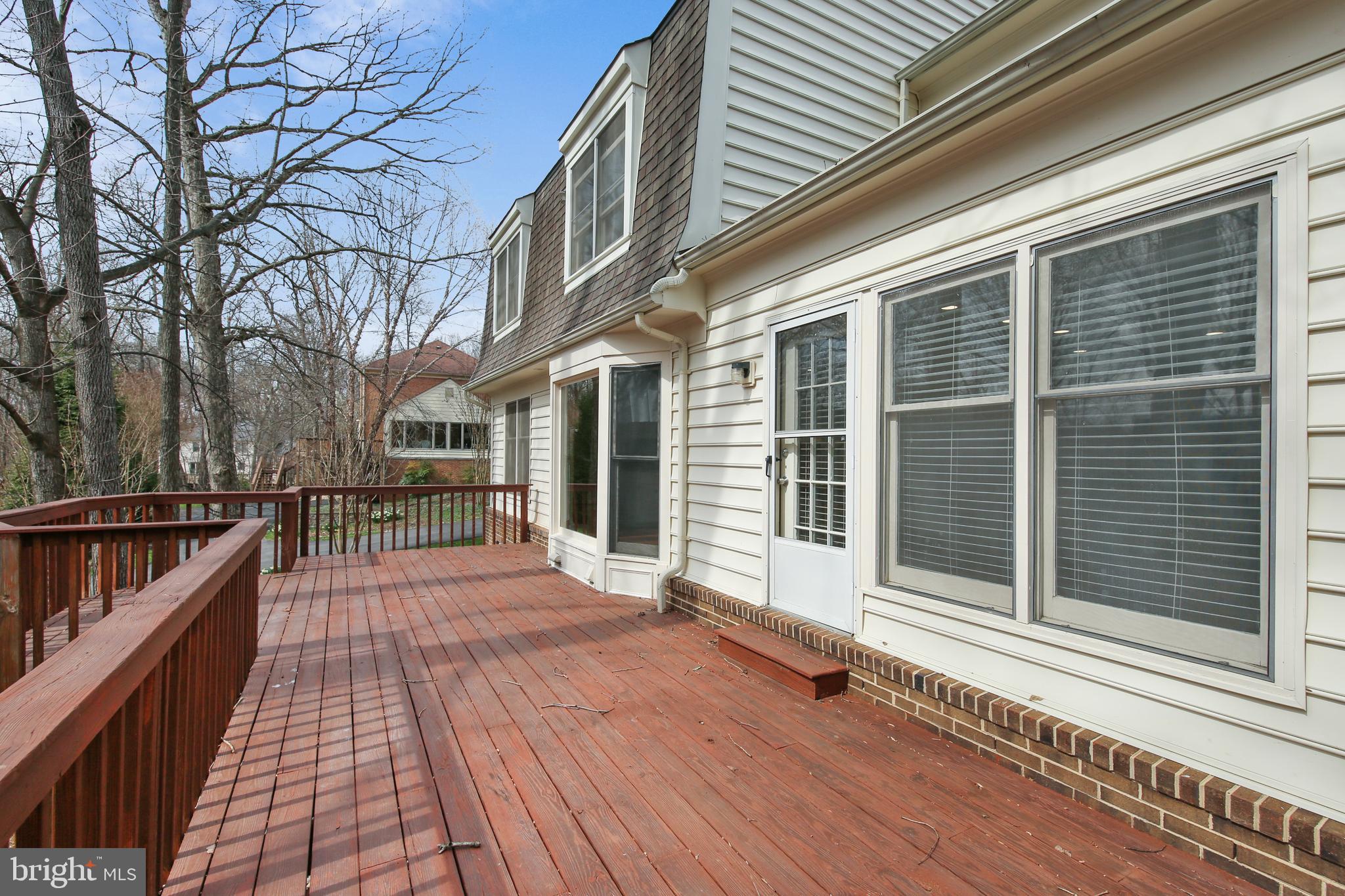 FALLSREACH - Residential Lease