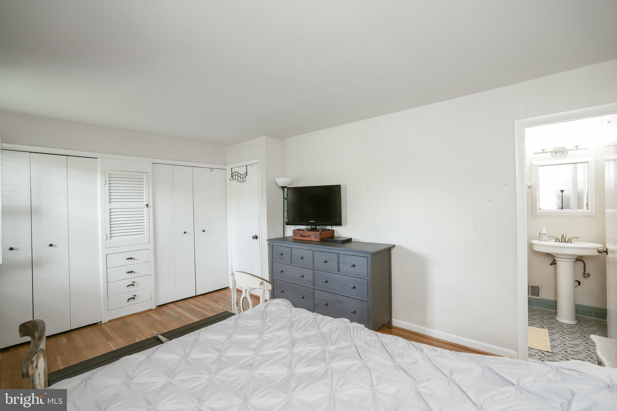 SLEEPY HOLLOW WOODS - Residential