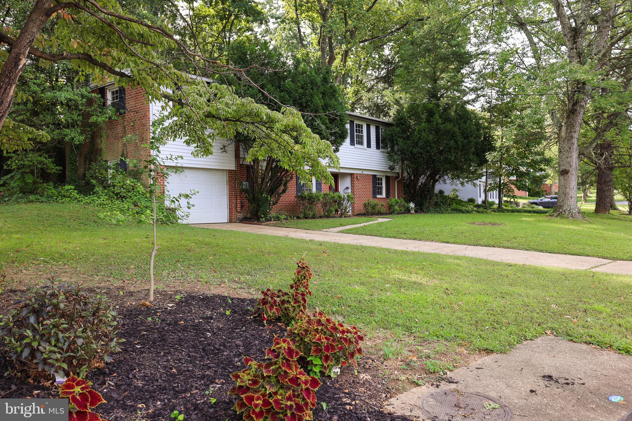 SLEEPY HOLLOW WOODS - Residential