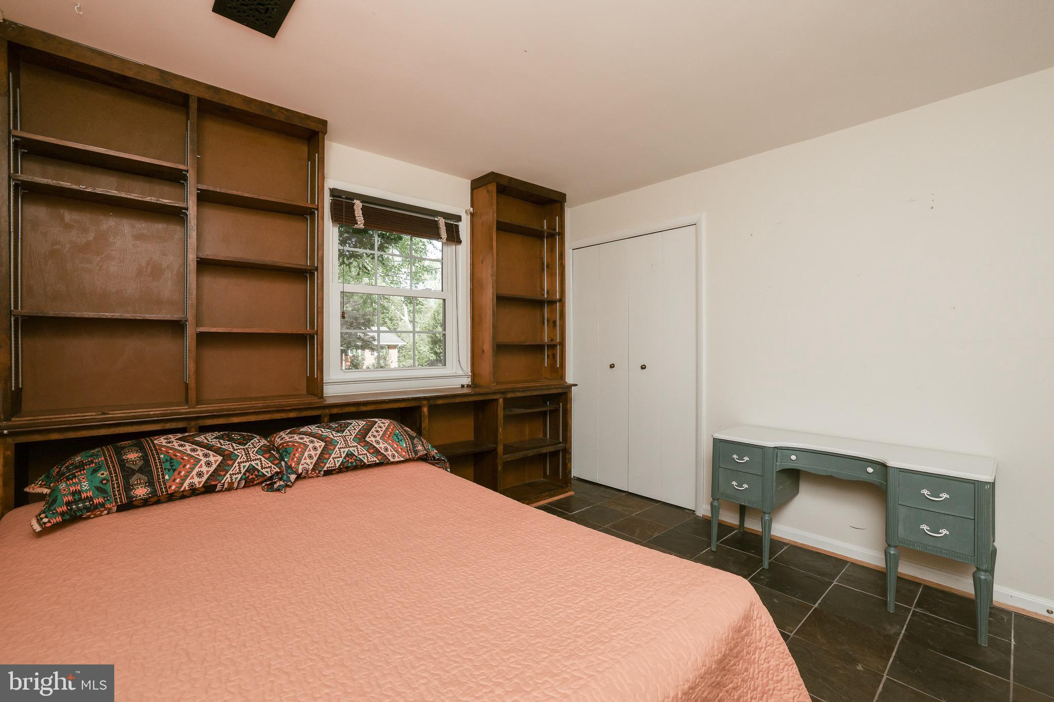 SLEEPY HOLLOW WOODS - Residential