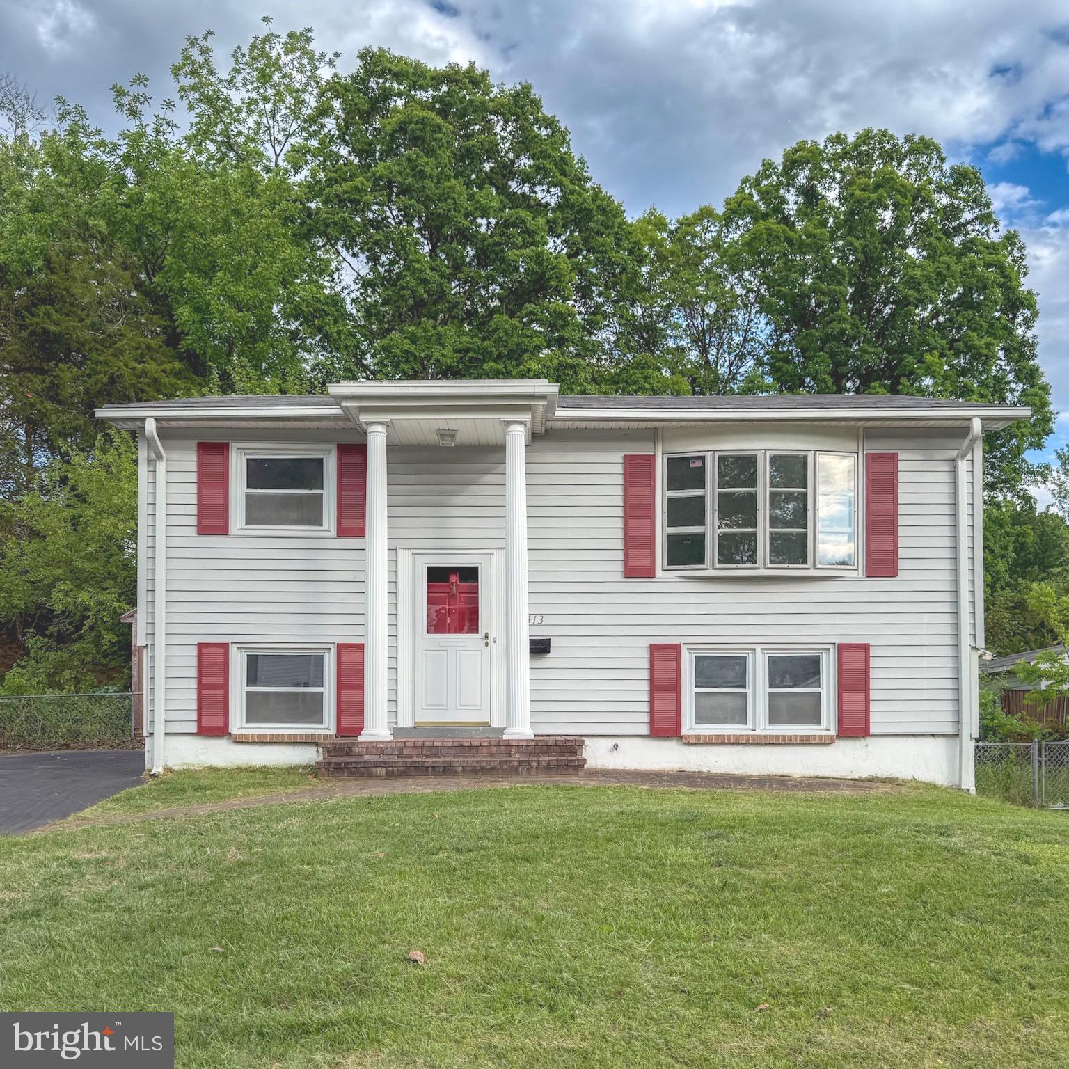 4413 KENWOOD DRIVE