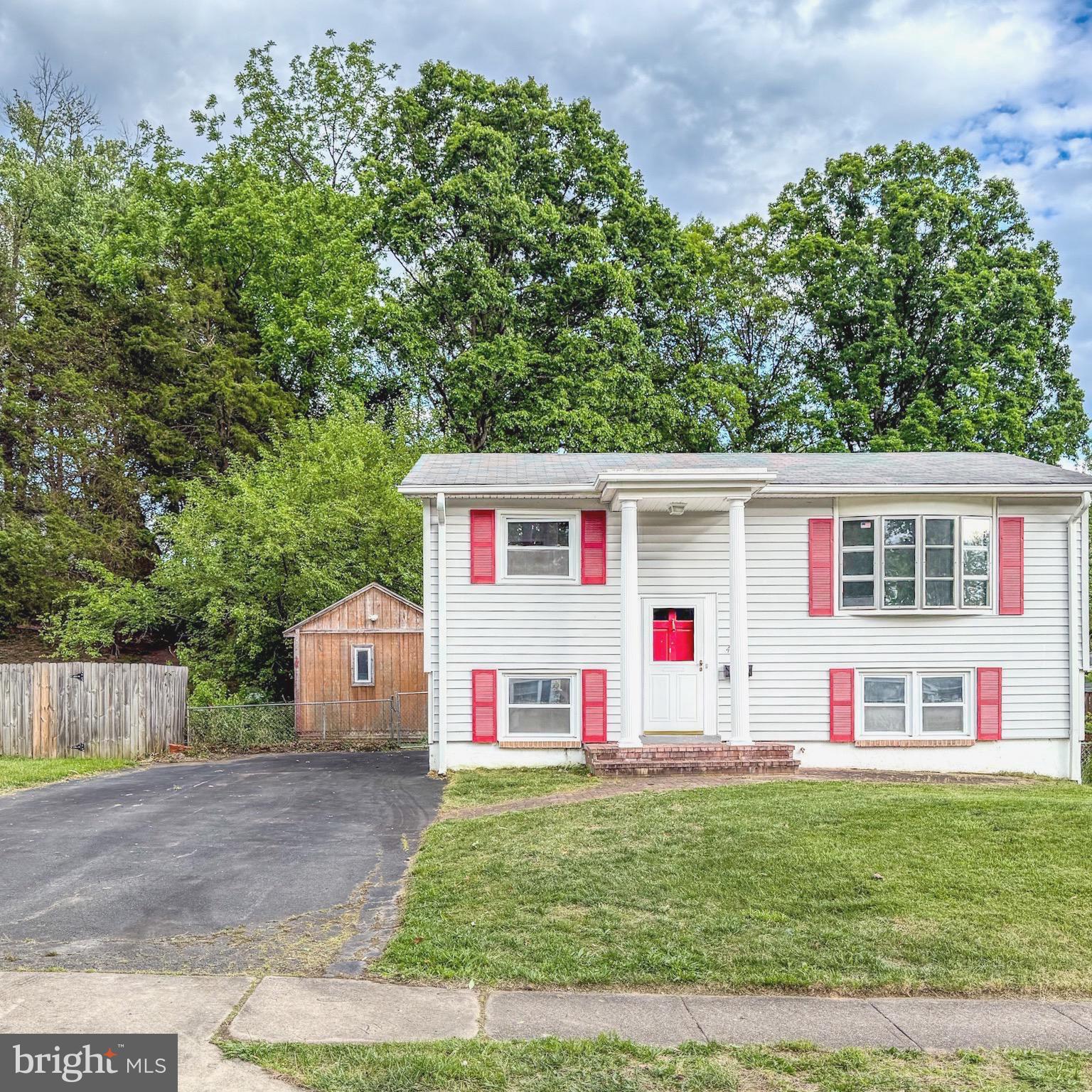 4413 KENWOOD DRIVE