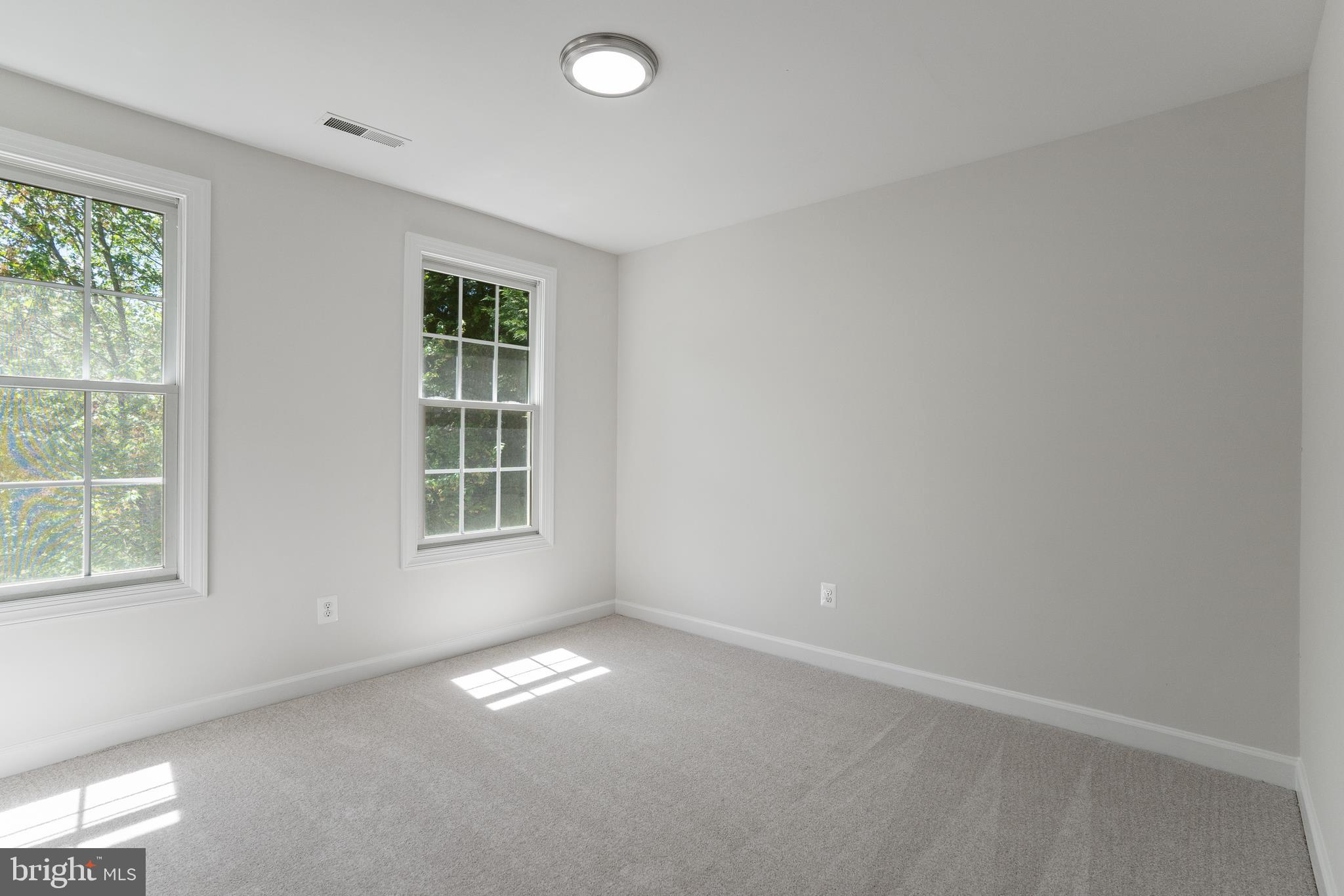 NEWPORT - Residential