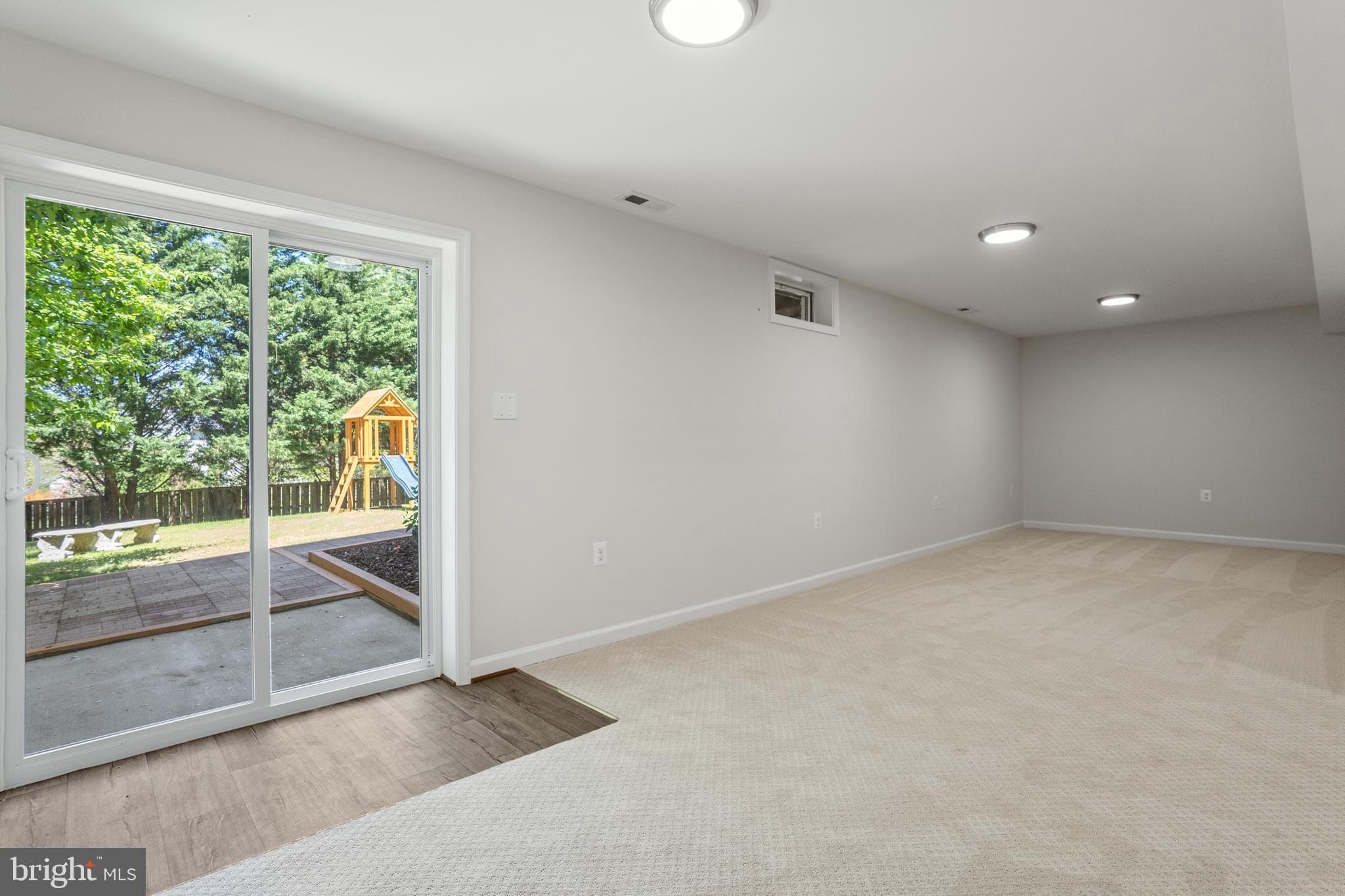 NEWPORT - Residential