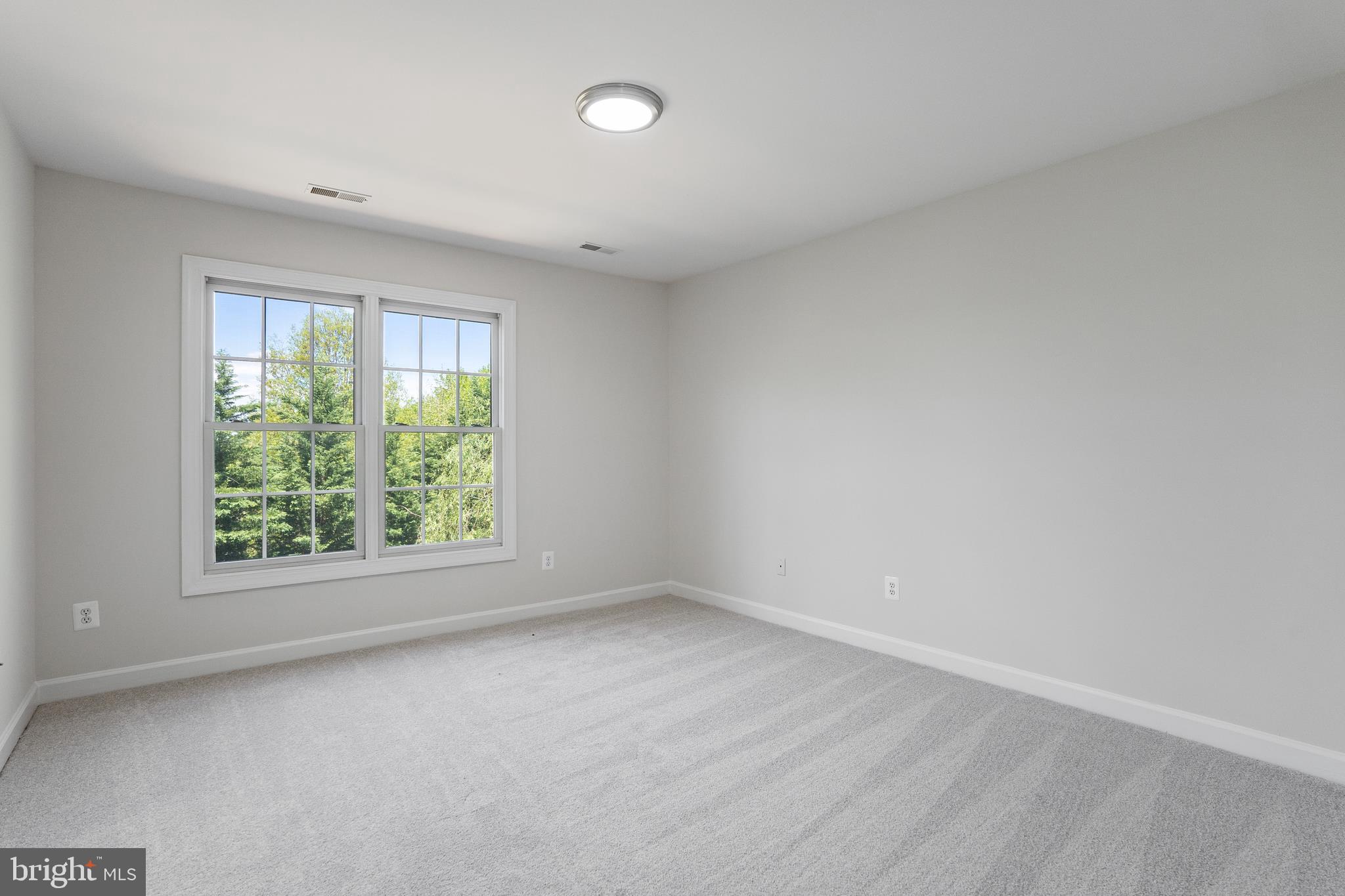 NEWPORT - Residential