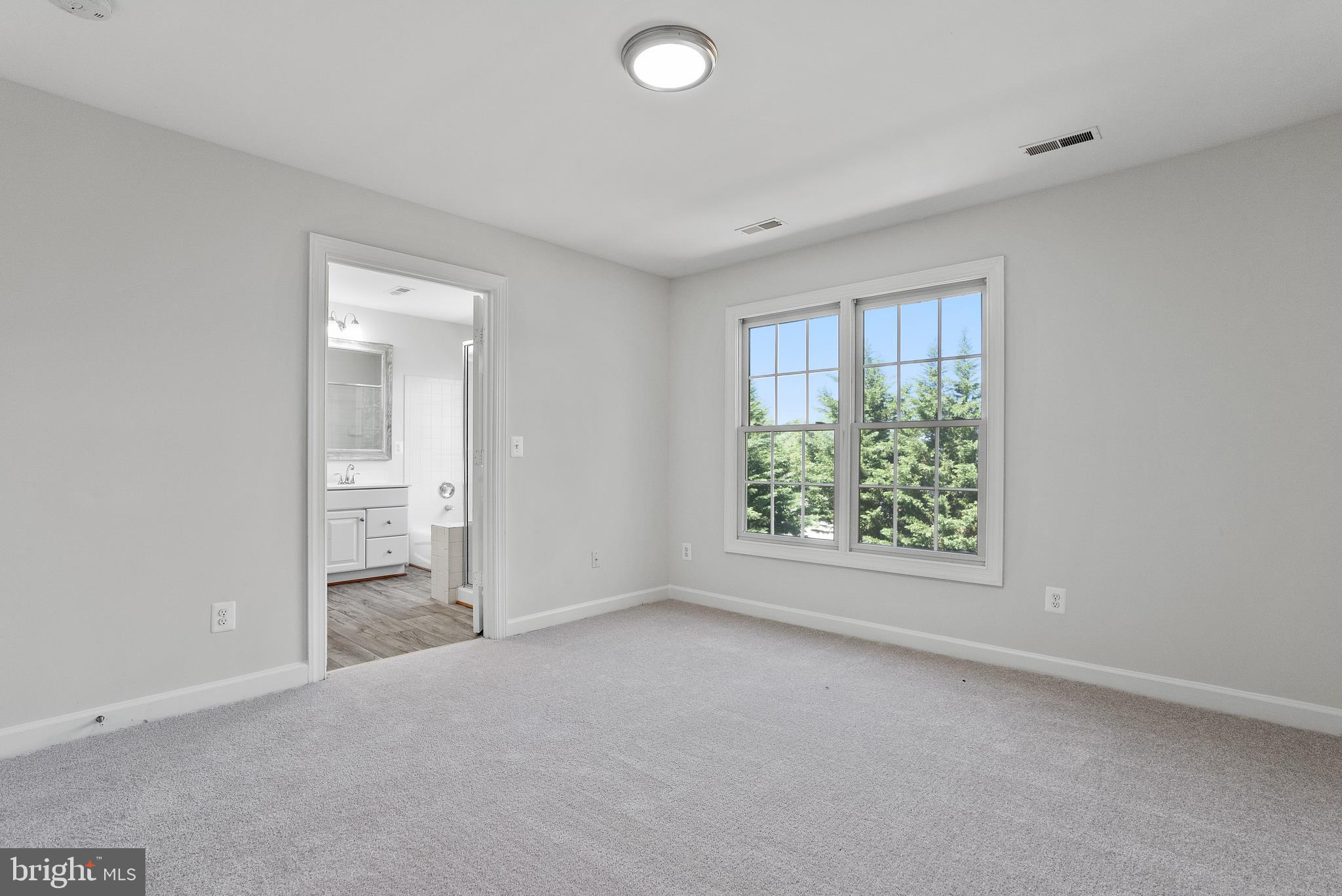 NEWPORT - Residential
