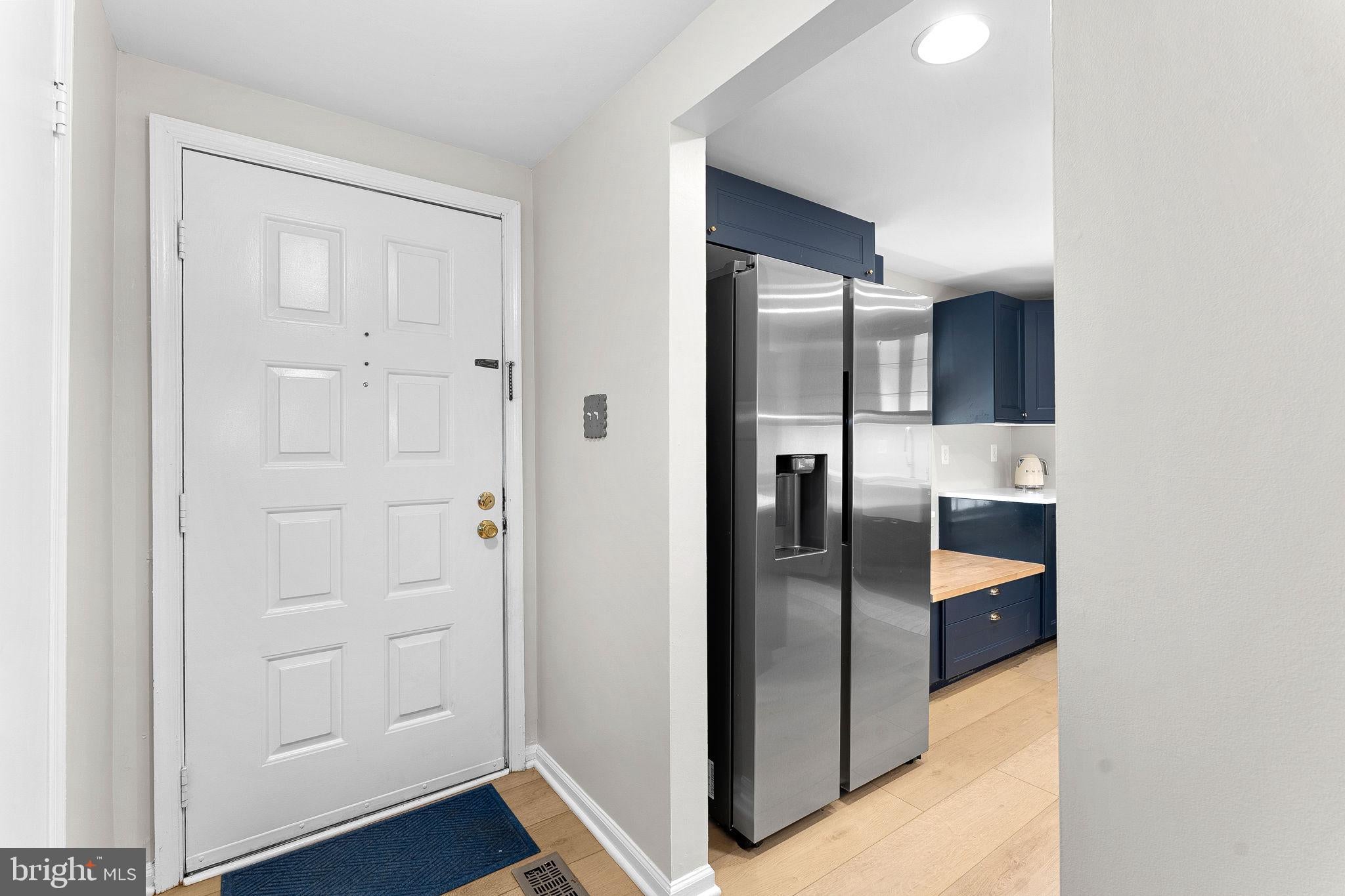 10131 WALNUT WOOD COURT