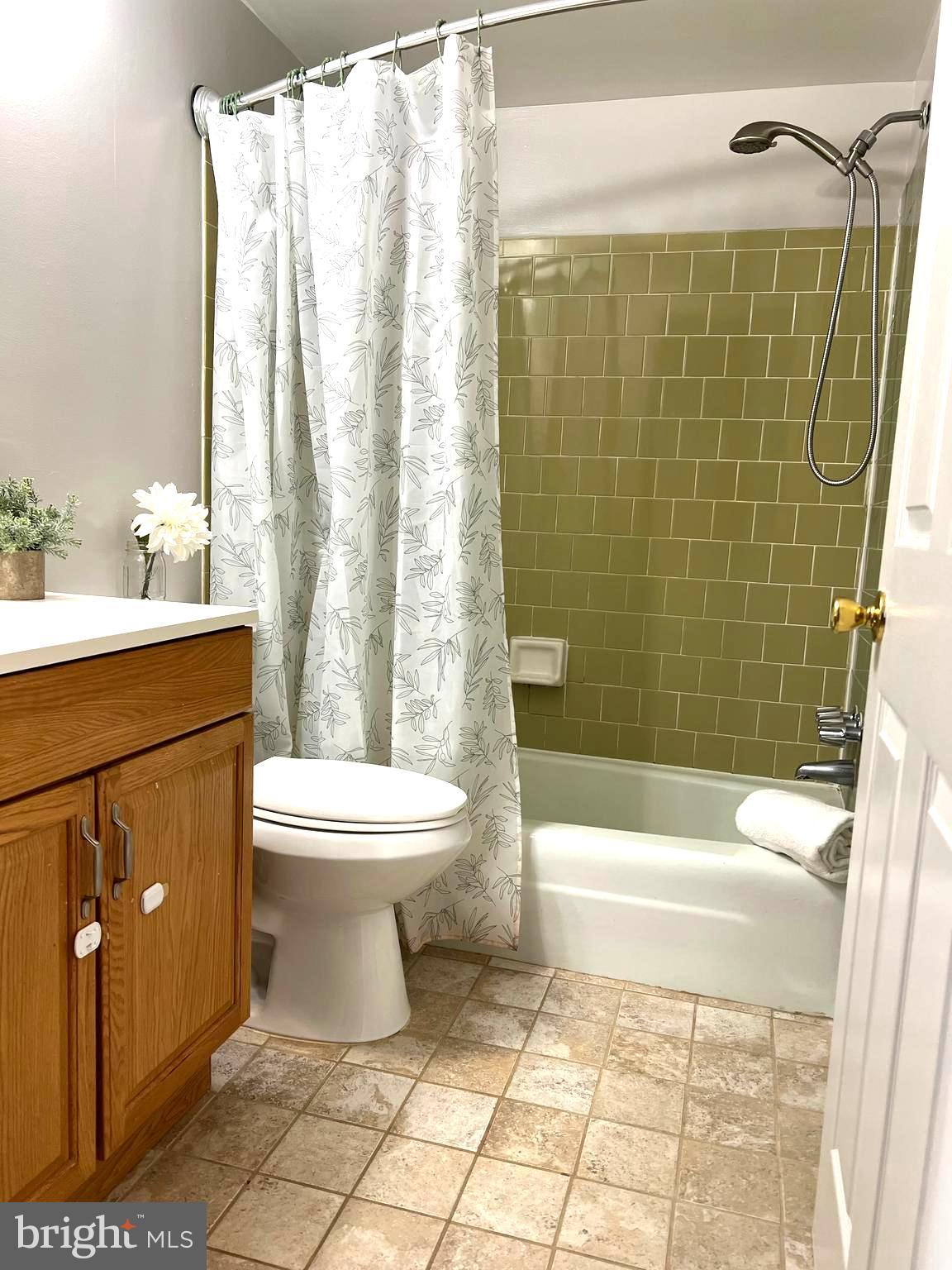 THOMAS CHOICE GARDENS - Residential