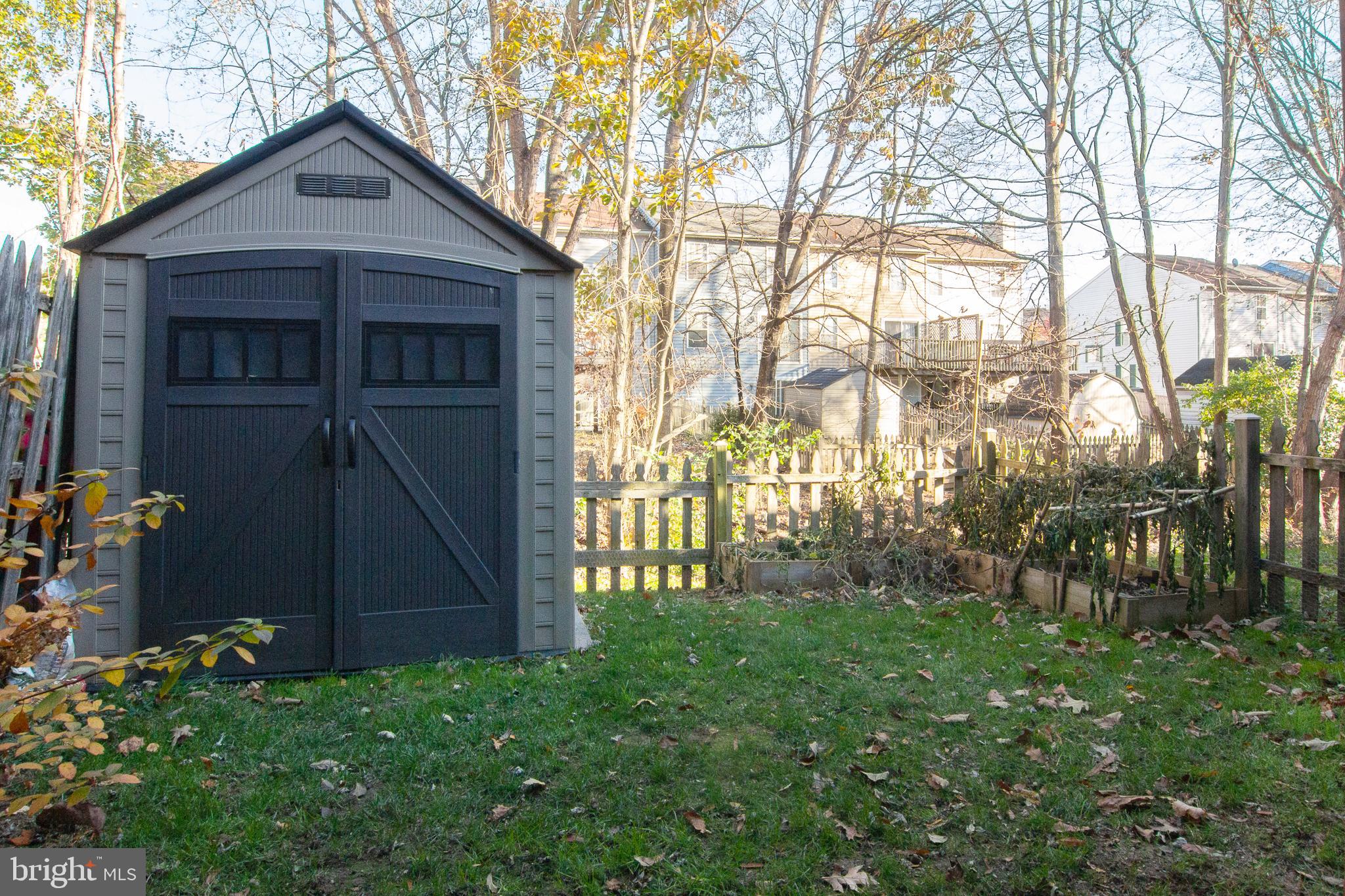 FURNACE HILLS - Residential