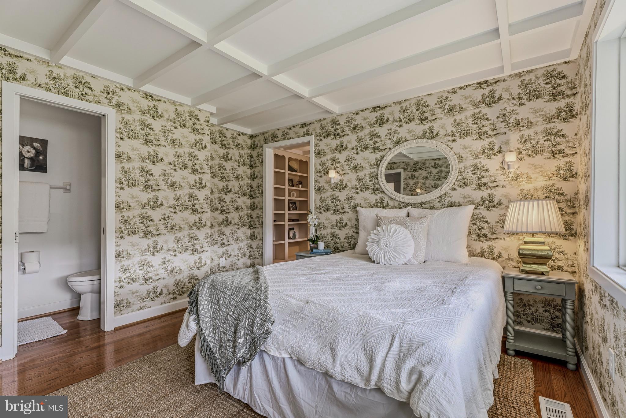 HAMPSTEAD - Residential