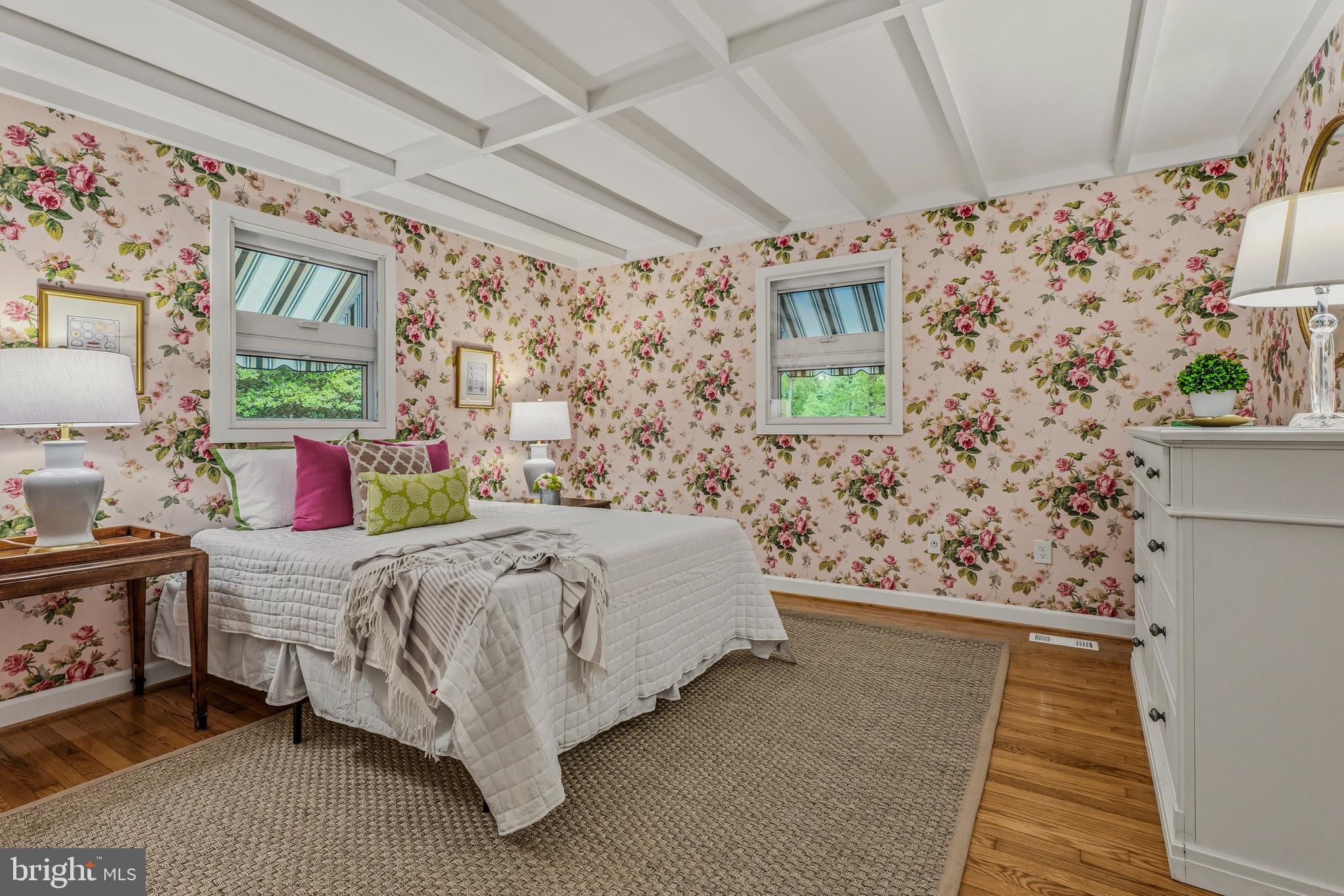 HAMPSTEAD - Residential