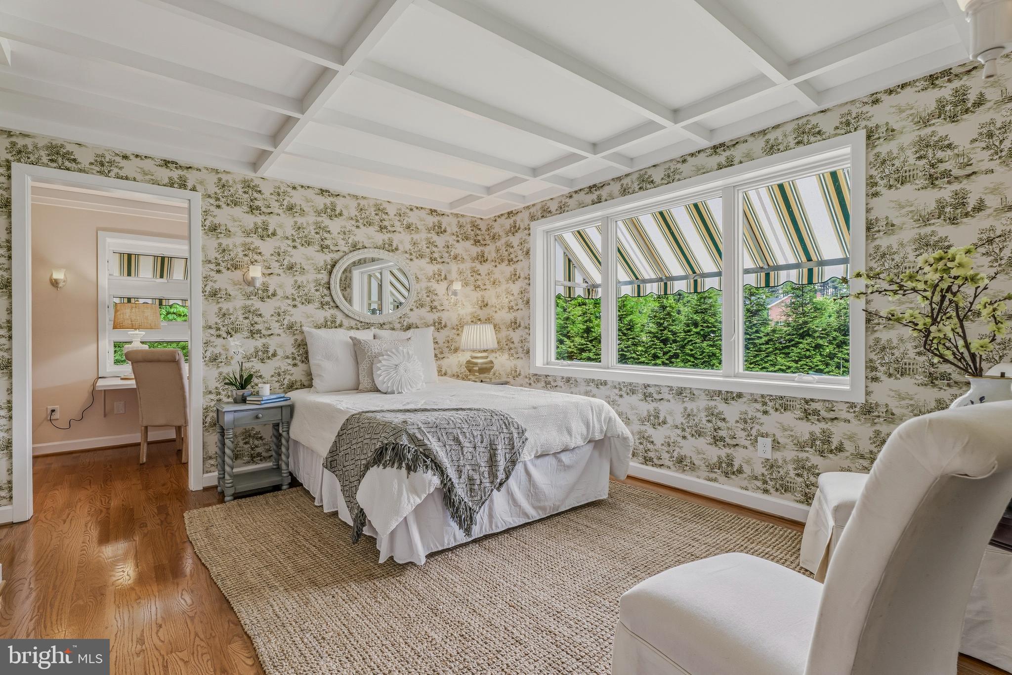 HAMPSTEAD - Residential
