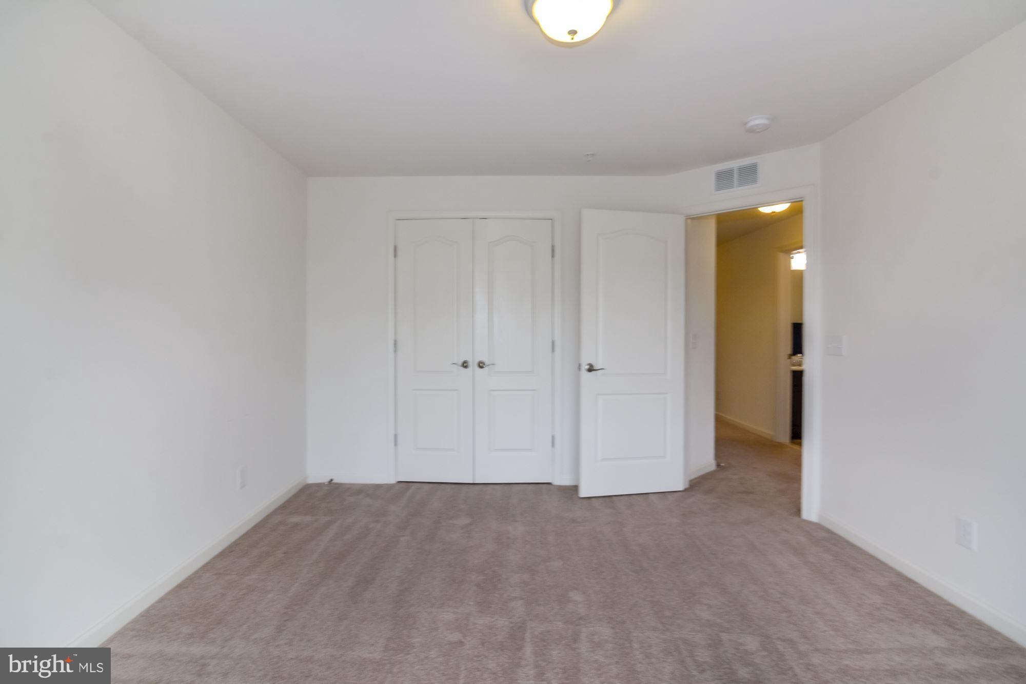 POTOMAC CLUB - Residential Lease