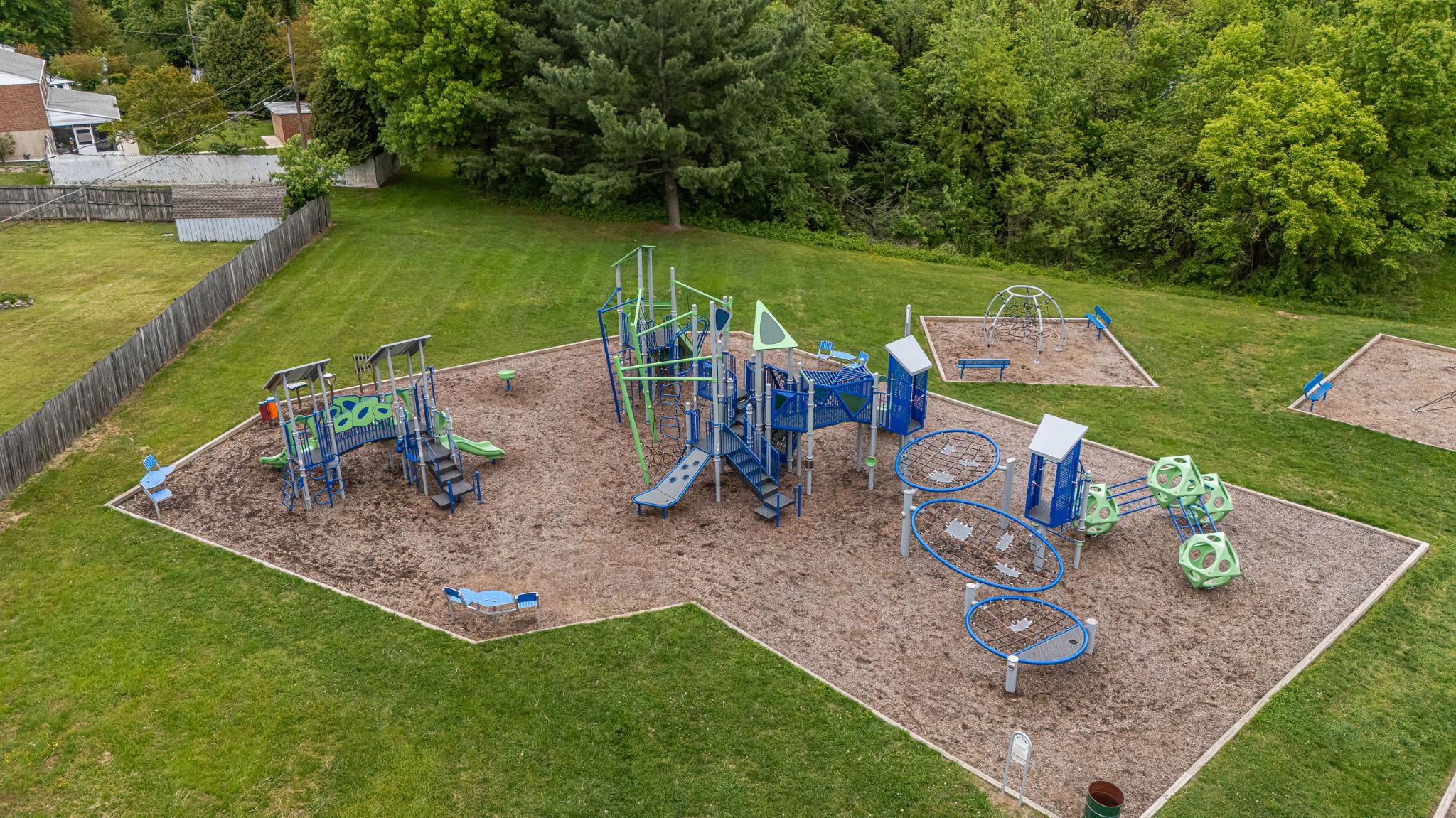 BLUEGRASS HEIGHTS - Residential