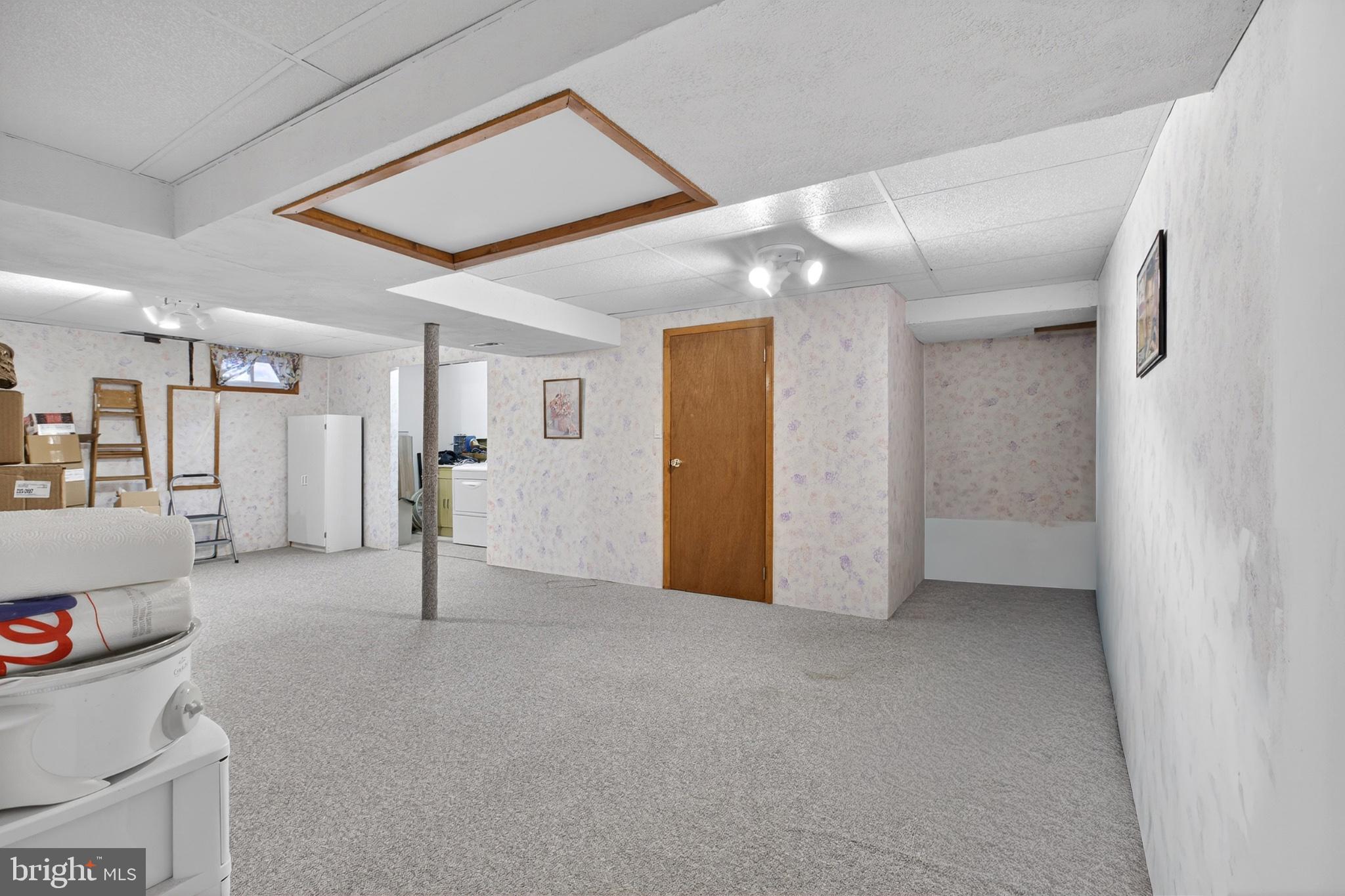BLUEGRASS HEIGHTS - Residential