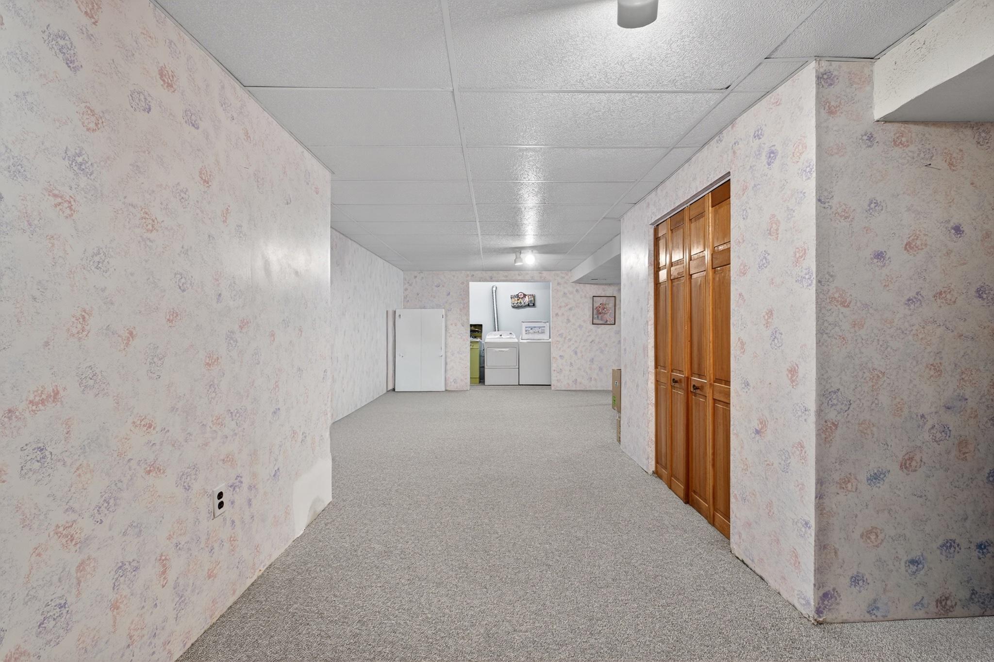 BLUEGRASS HEIGHTS - Residential
