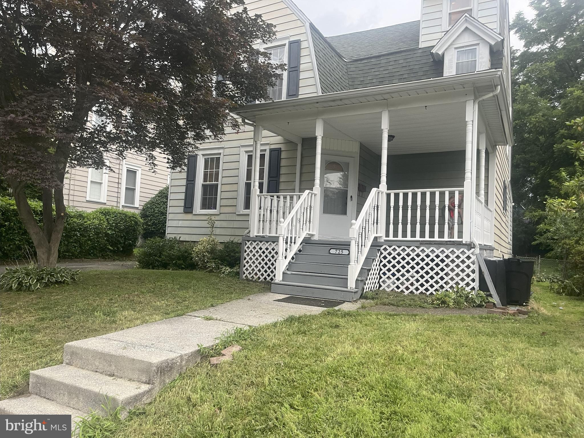725 STOKES AVENUE