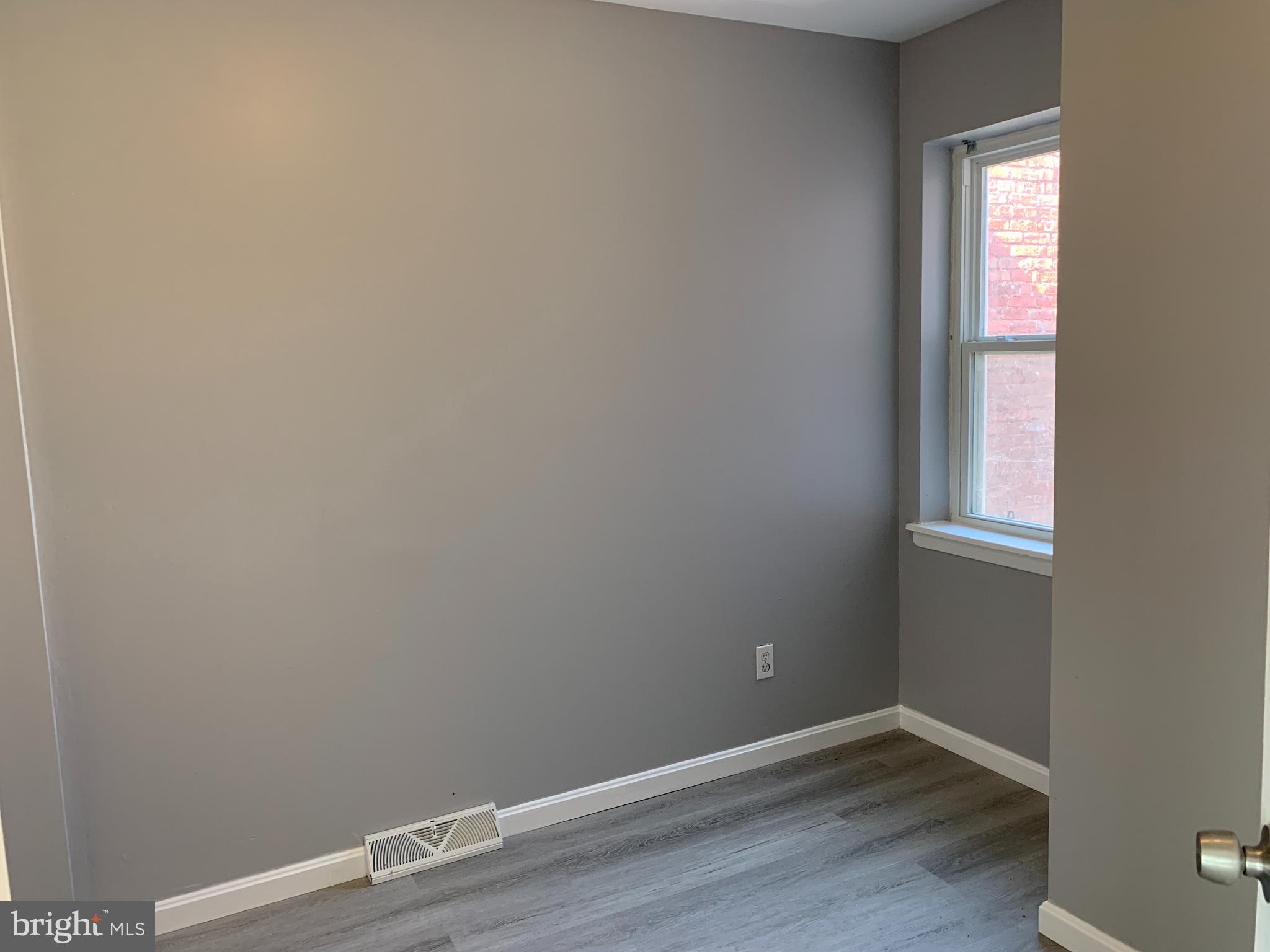 EVERGREEN LAWN - Residential