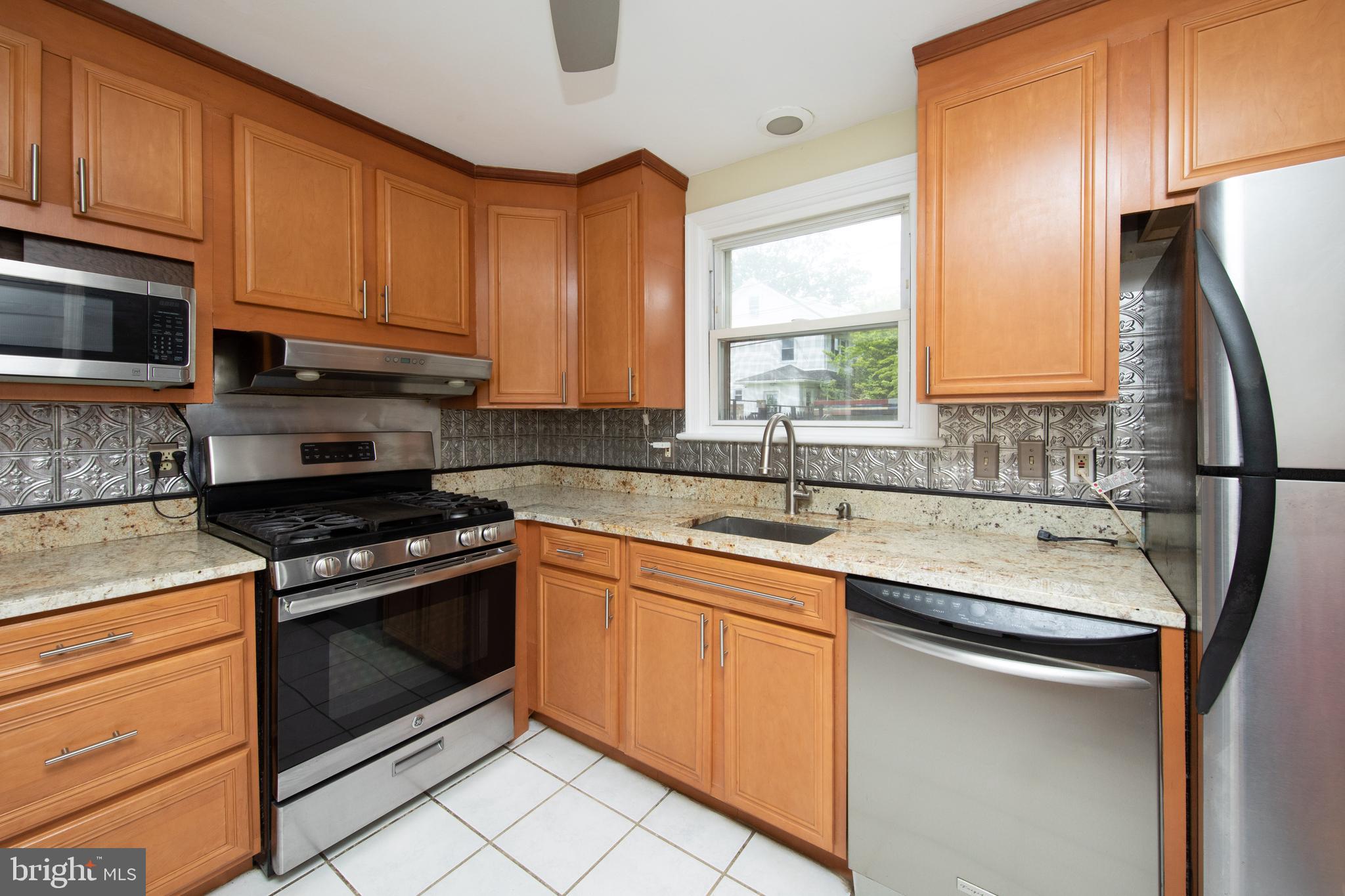 BEVERLY HILLS - Residential